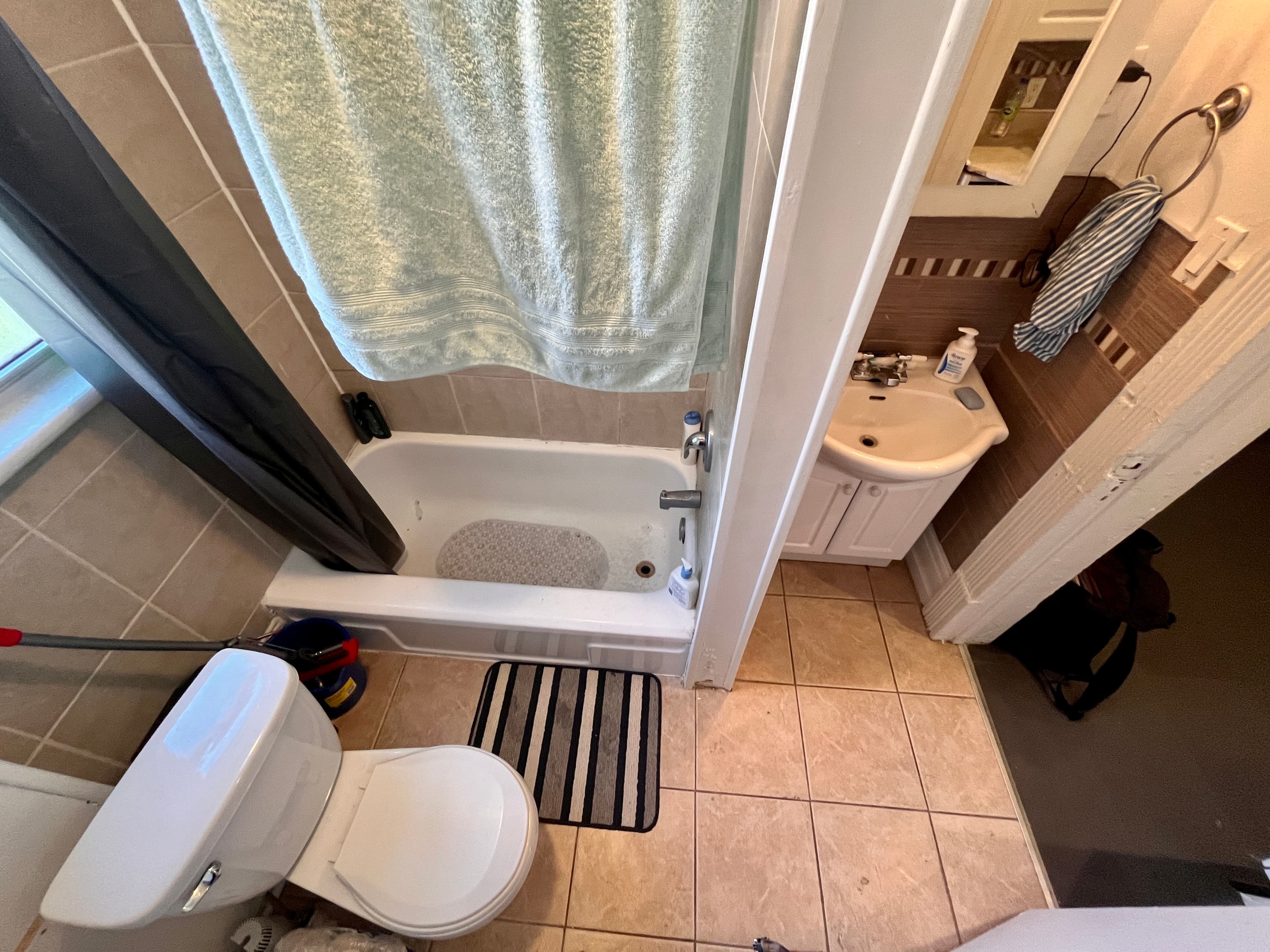 Axon Property Management - Photo 9
