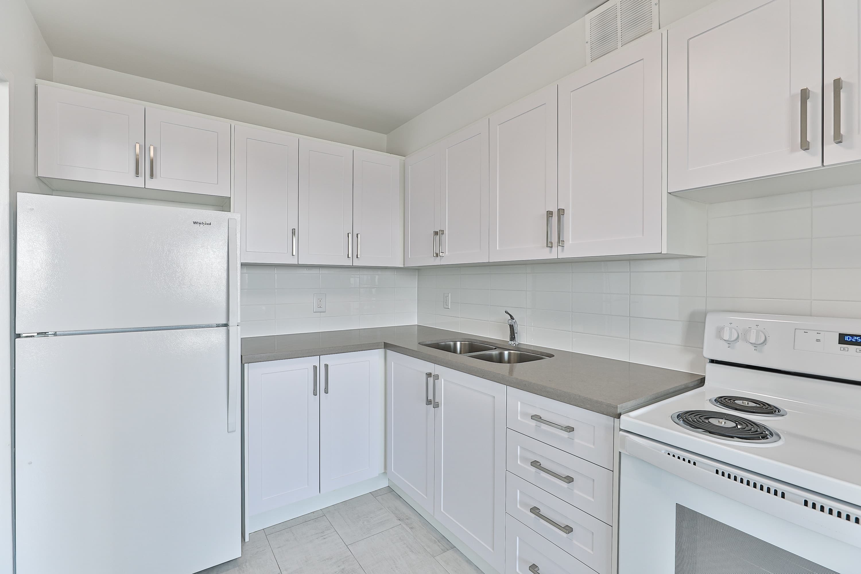 Westdale Properties — JR-1 Bed - Photo 25
