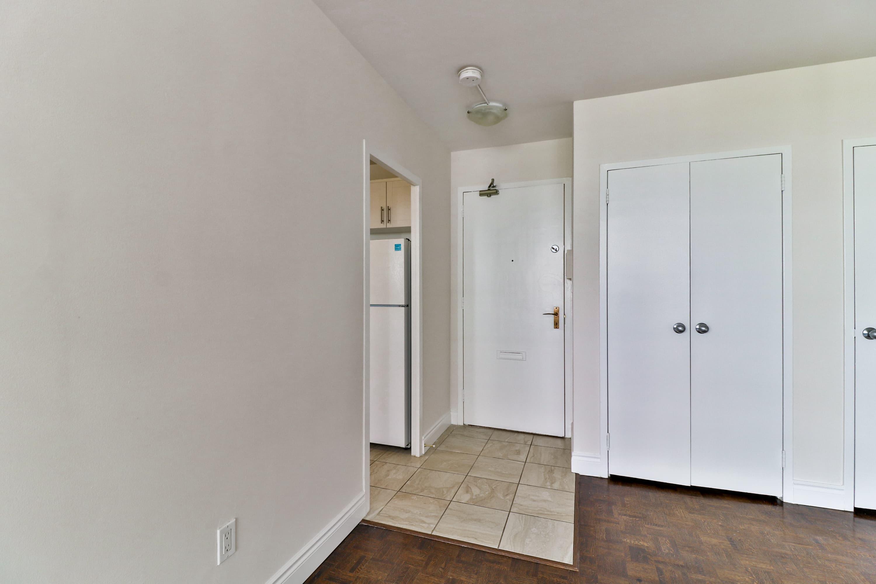 Westdale Properties — JR-1 Bed - Photo 32