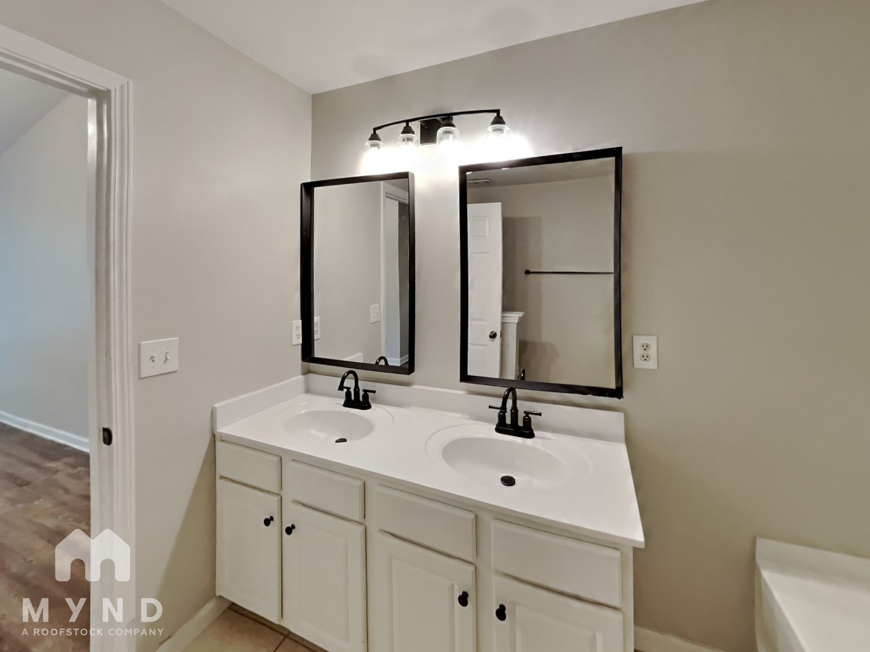 MYND — 3 Bedroom(s) and 2.5 Bathroom(s) - Photo 14