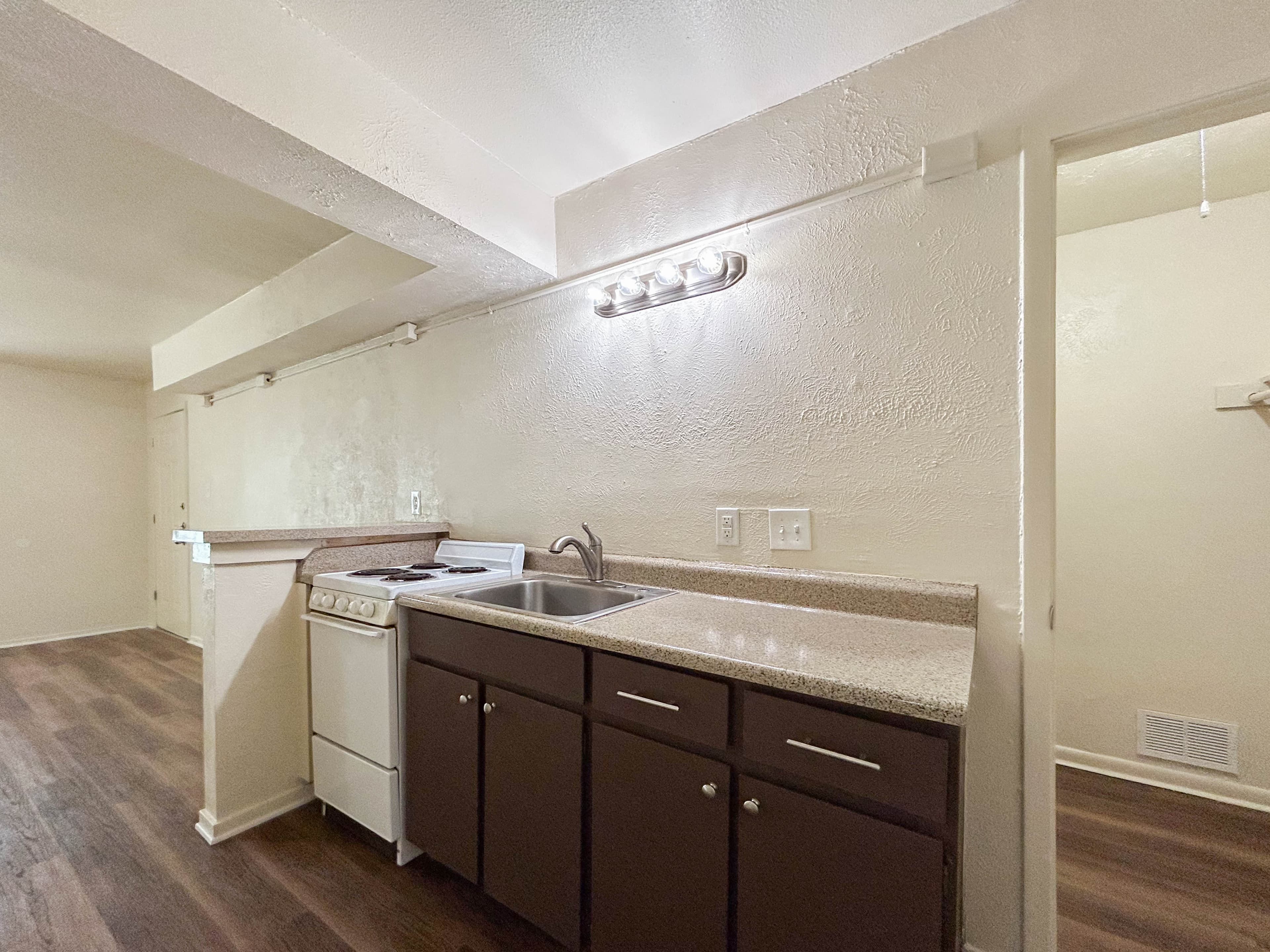Scott Brown Properties - Photo 4