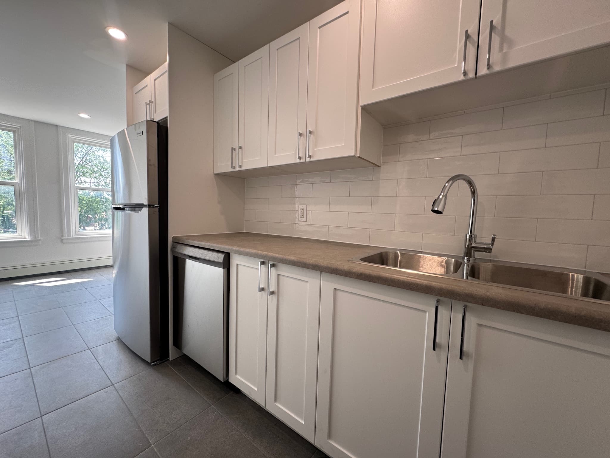 Whitehall Apartments — 15 - Photo 3