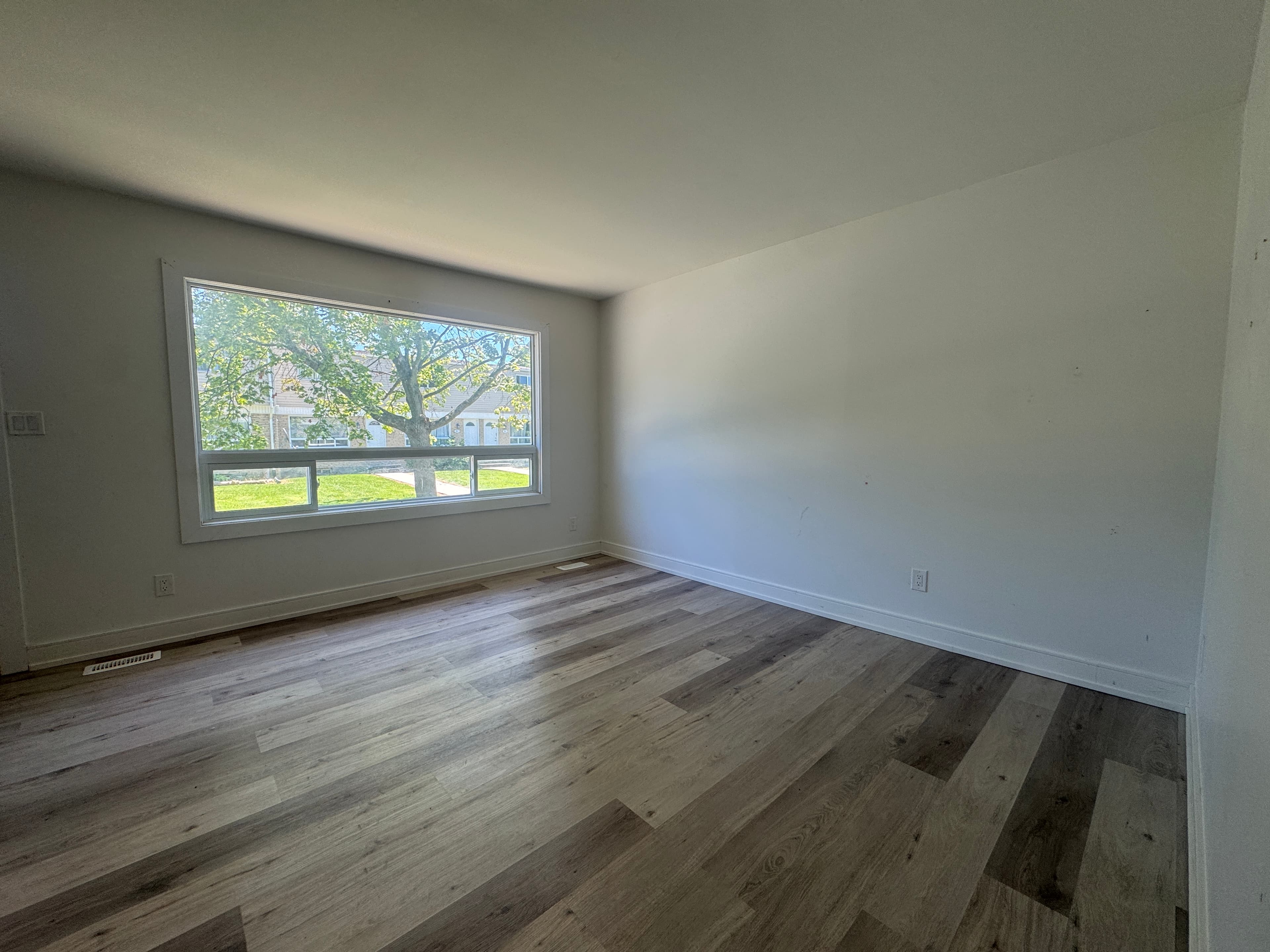 Whitehall Apartments — A01 - Photo 12