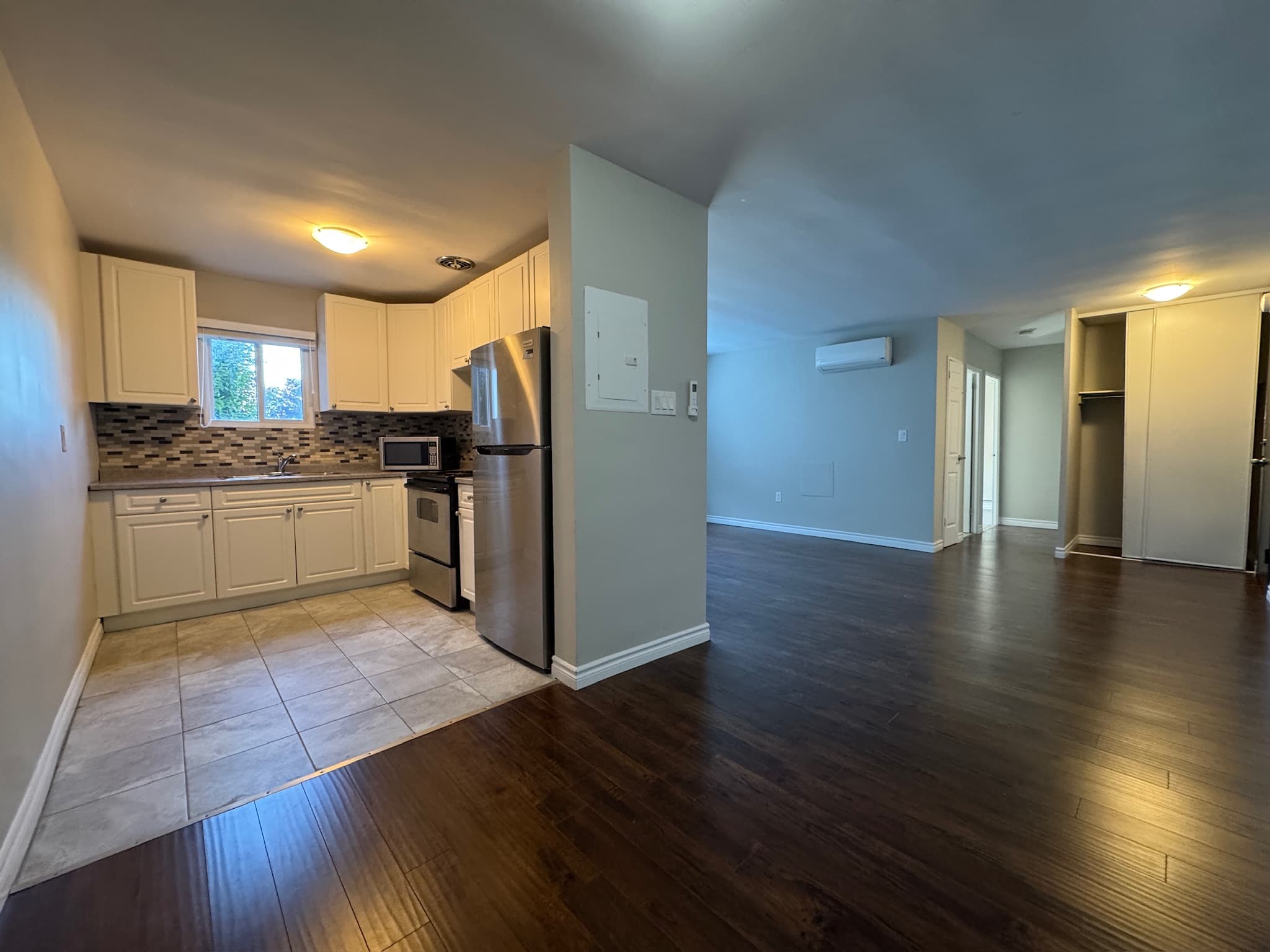 Whitehall Apartments — 14 - Photo 14
