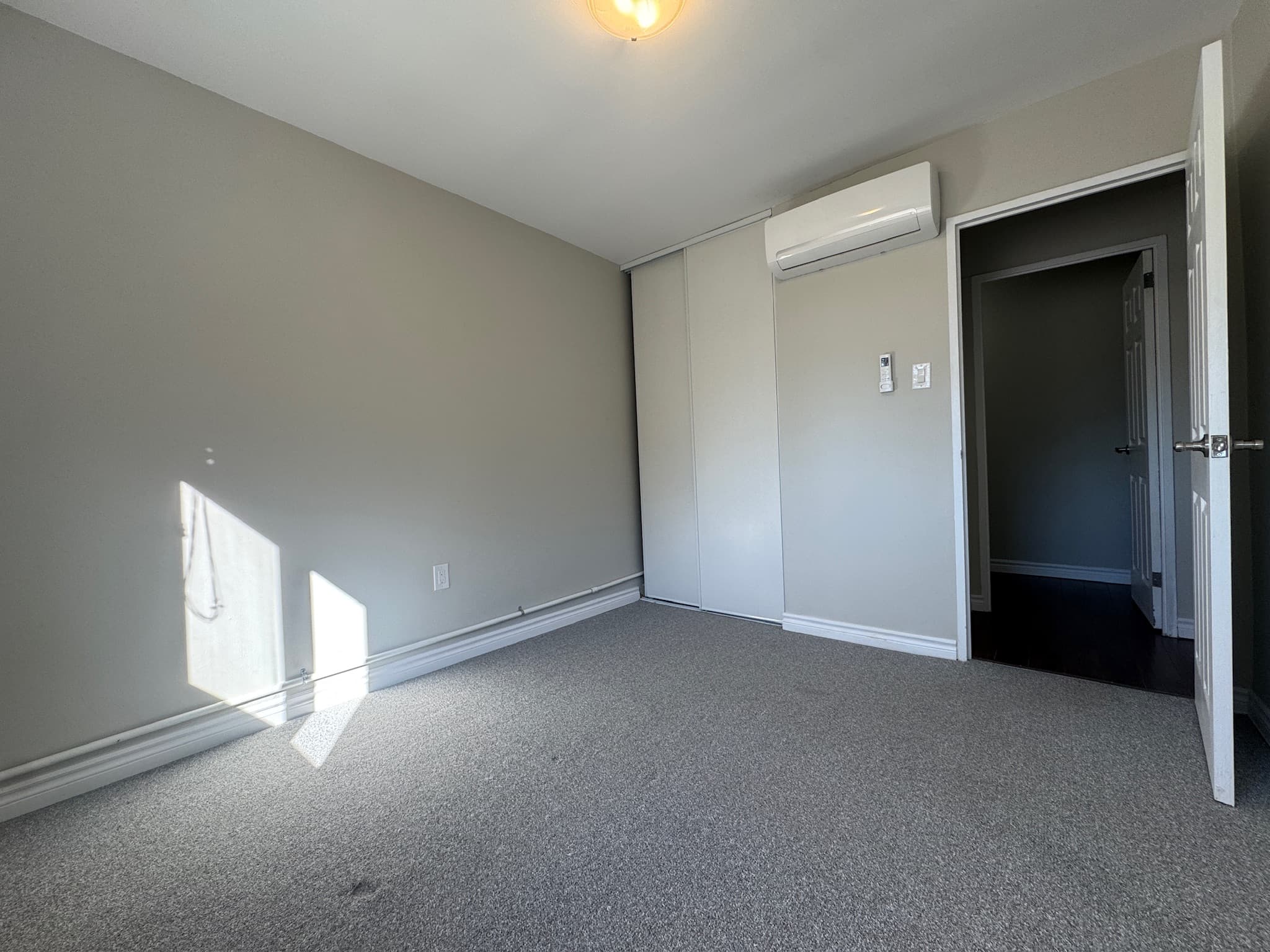 Whitehall Apartments — 14 - Photo 22
