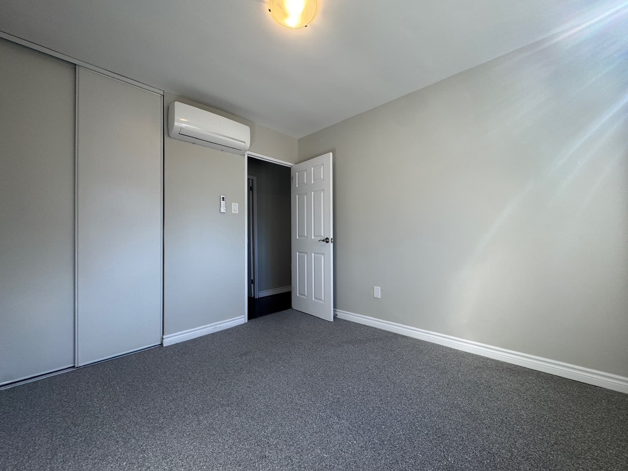 Whitehall Apartments — 14 - Photo 21
