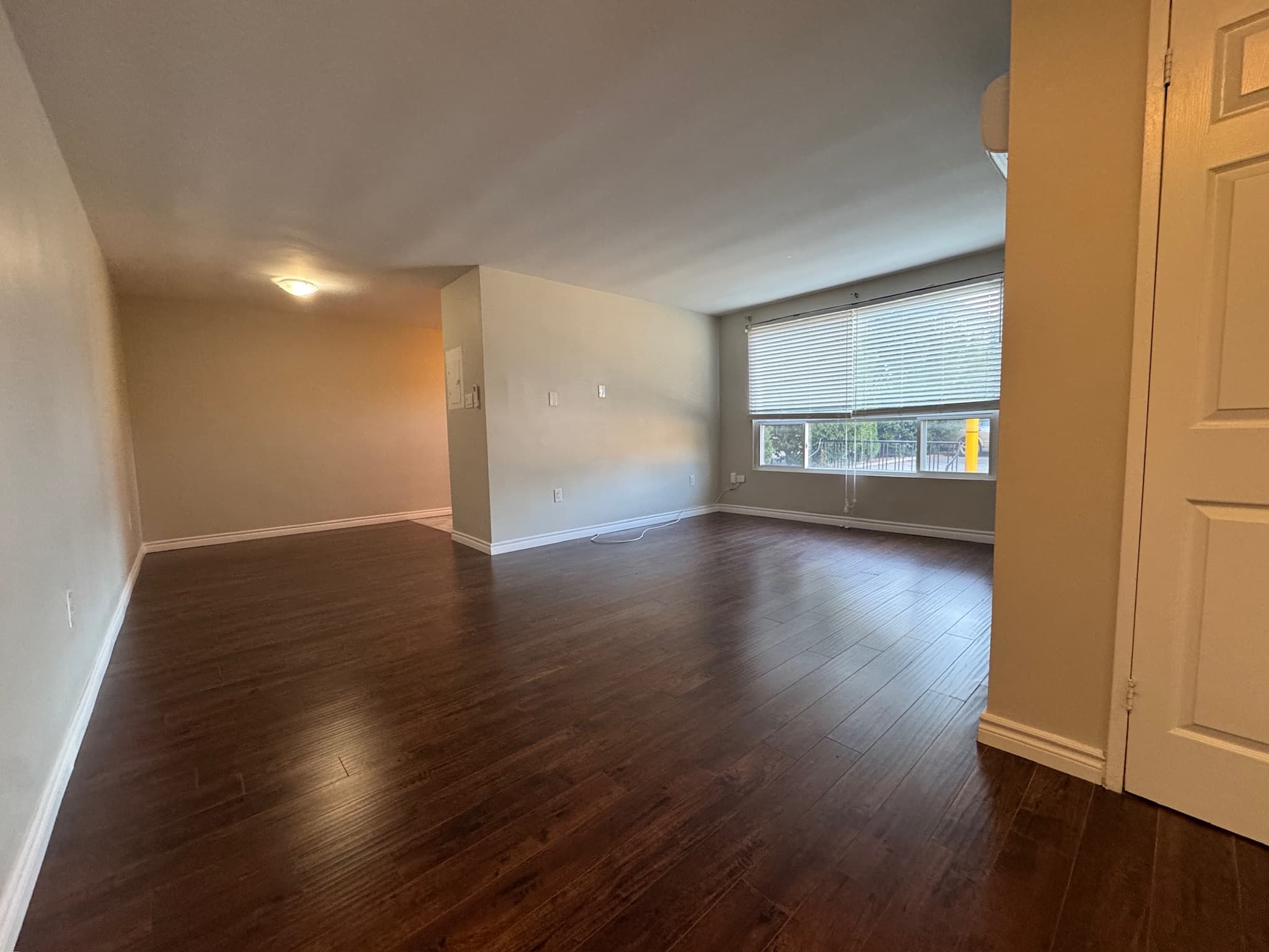 Whitehall Apartments — 14 - Photo 13