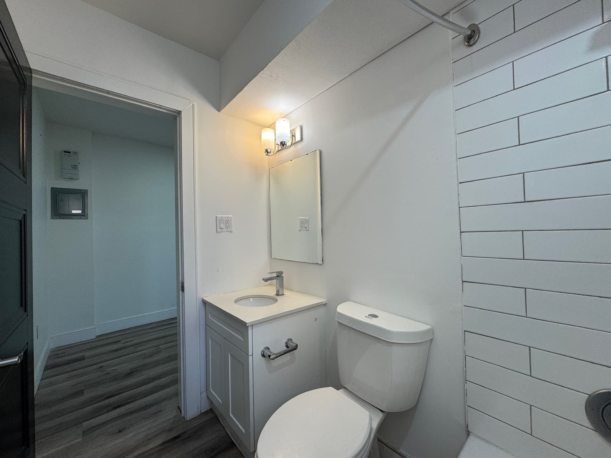 Whitehall Apartments — 103 - Photo 11