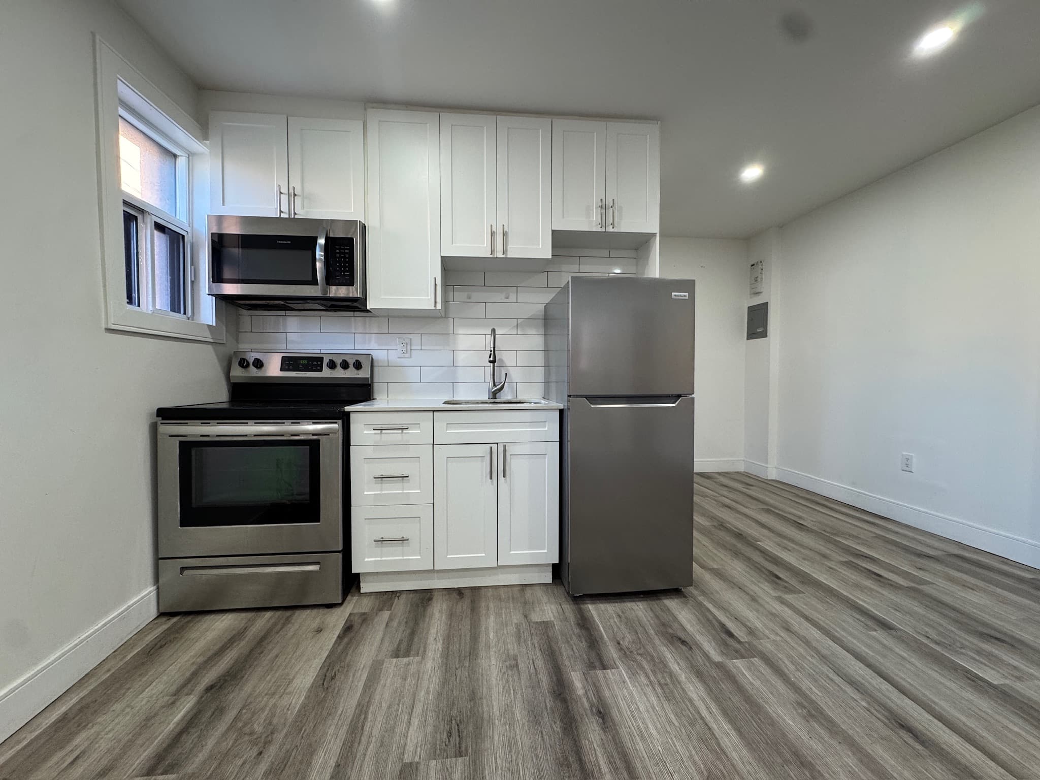 Whitehall Apartments — 103 - Photo 4