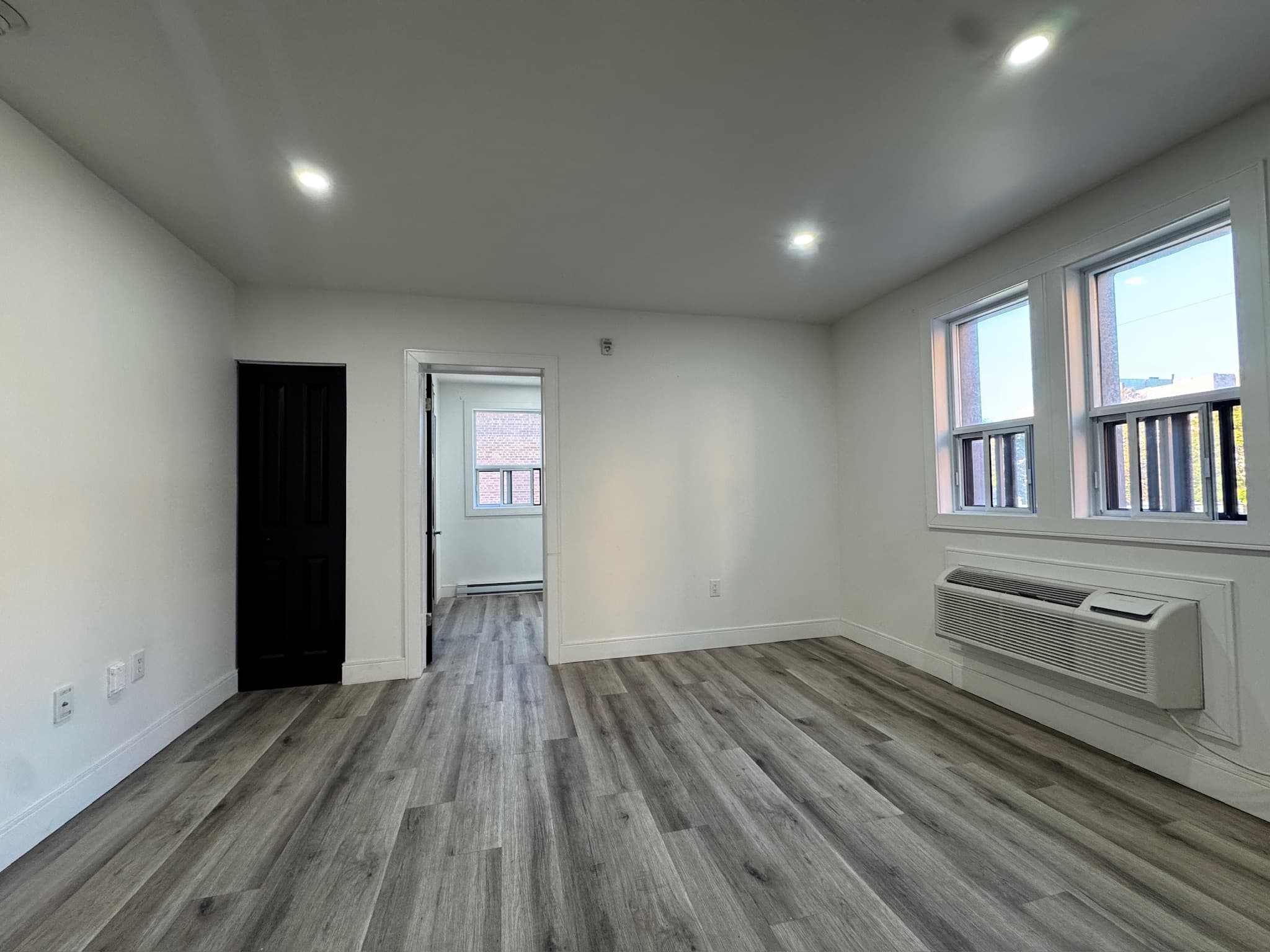 Whitehall Apartments — 103 - Photo 8