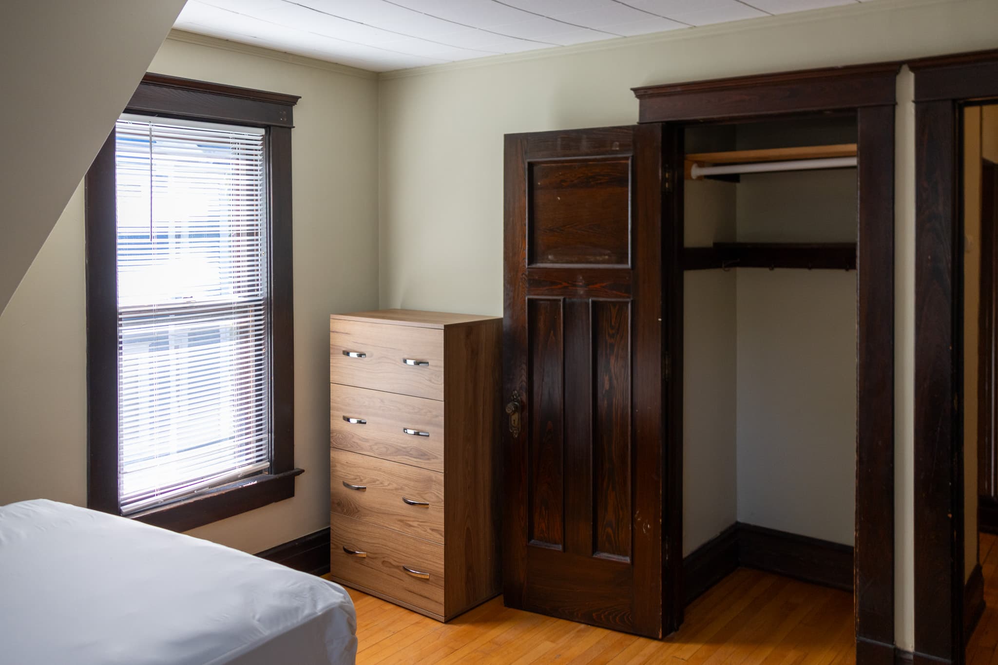 Investor’s Property Management — 5.5 Bedroom(s) and 2 Bathroom(s) - Photo 10