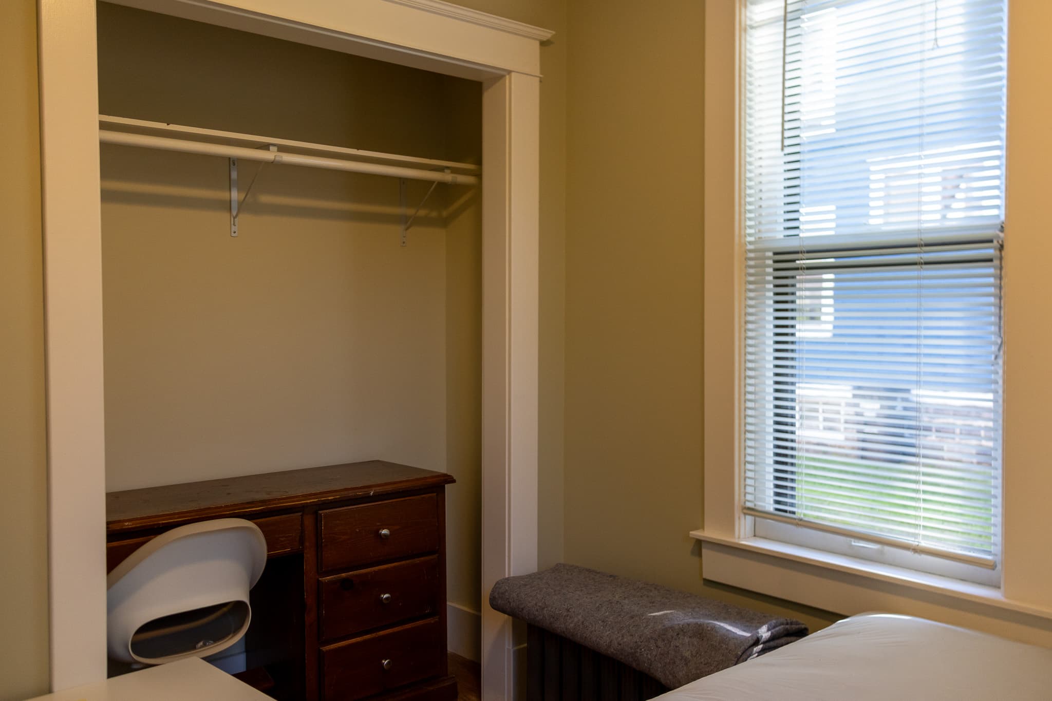 Investor’s Property Management — 5.5 Bedroom(s) and 2 Bathroom(s) - Photo 11