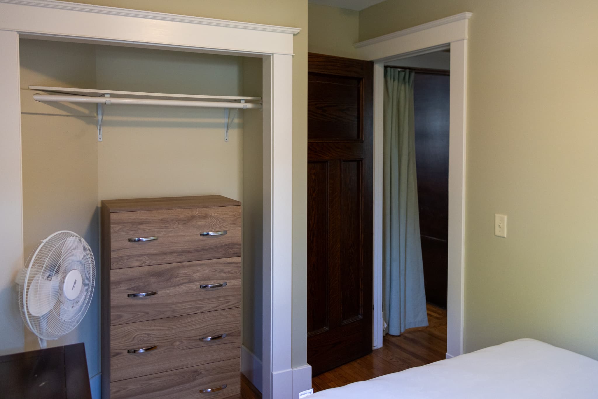 Investor’s Property Management — 5.5 Bedroom(s) and 2 Bathroom(s) - Photo 13