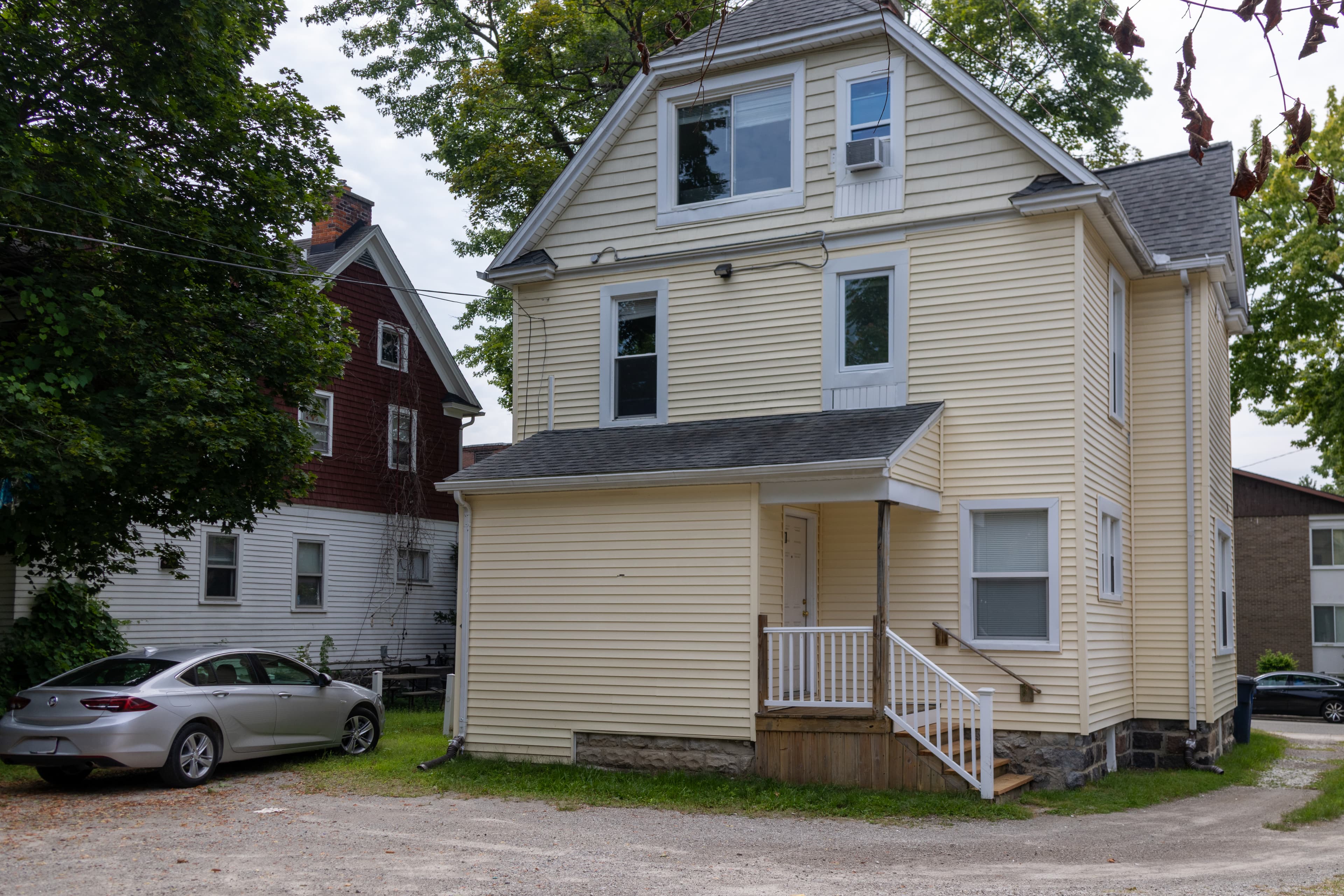 Investor’s Property Management — 5.5 Bedroom(s) and 3 Bathroom(s) - Photo 38