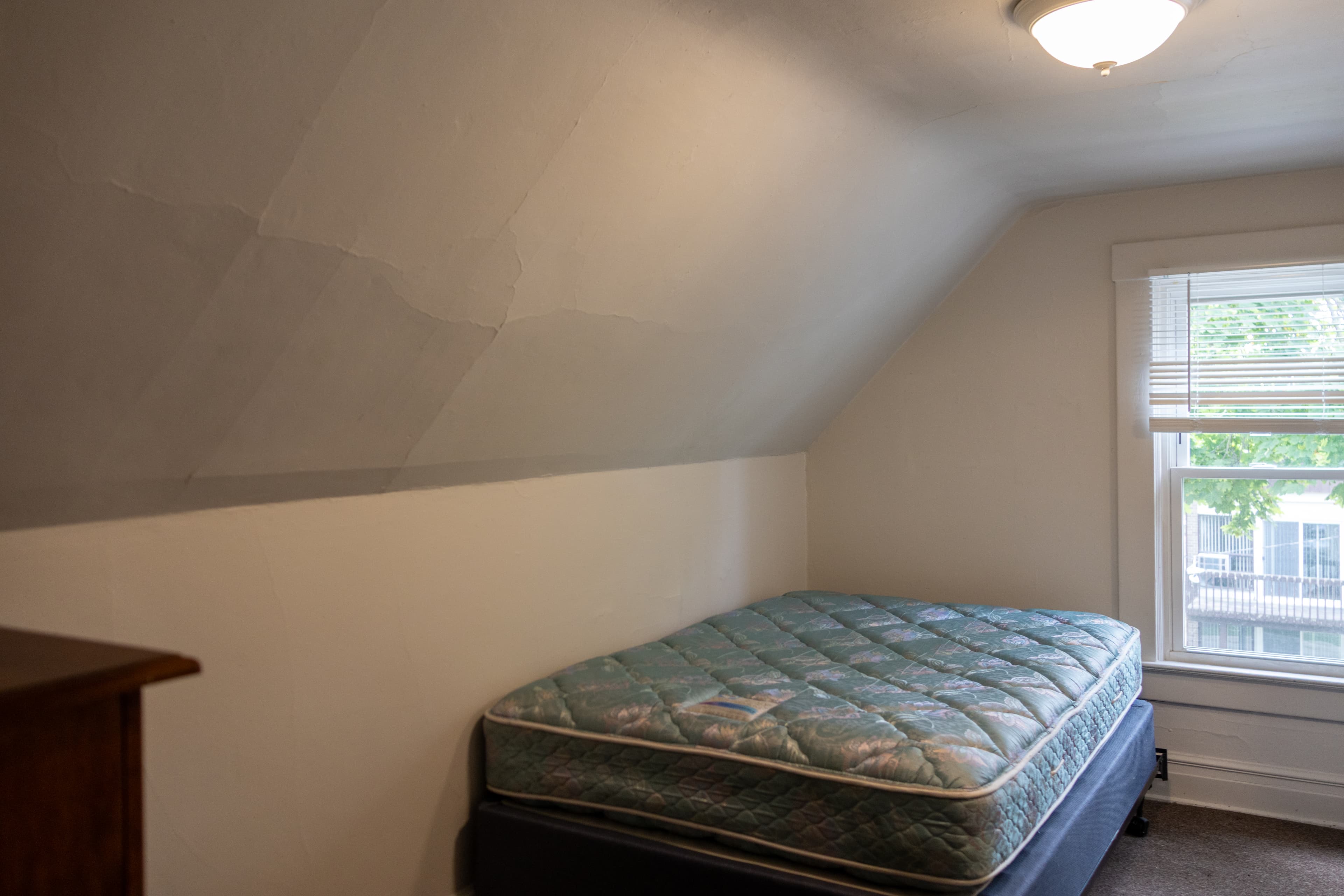 Investor’s Property Management — 5.5 Bedroom(s) and 3 Bathroom(s) - Photo 14