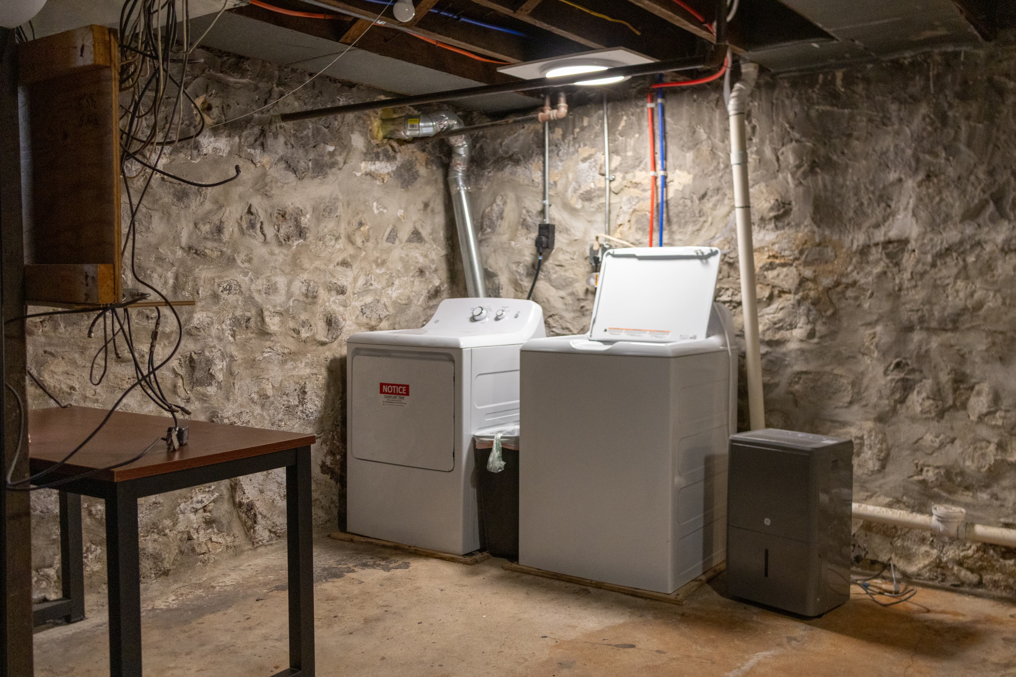 Investor’s Property Management — 5.5 Bedroom(s) and 3 Bathroom(s) - Photo 37