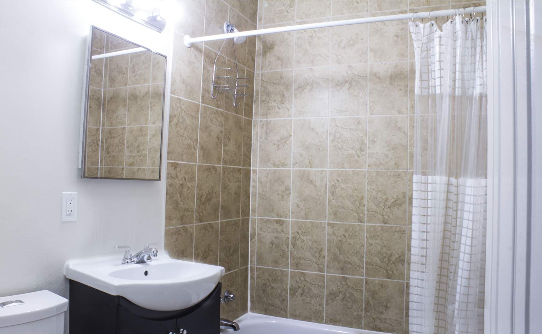 North44 Property Management — 3 Bedroom Corner - Photo 17