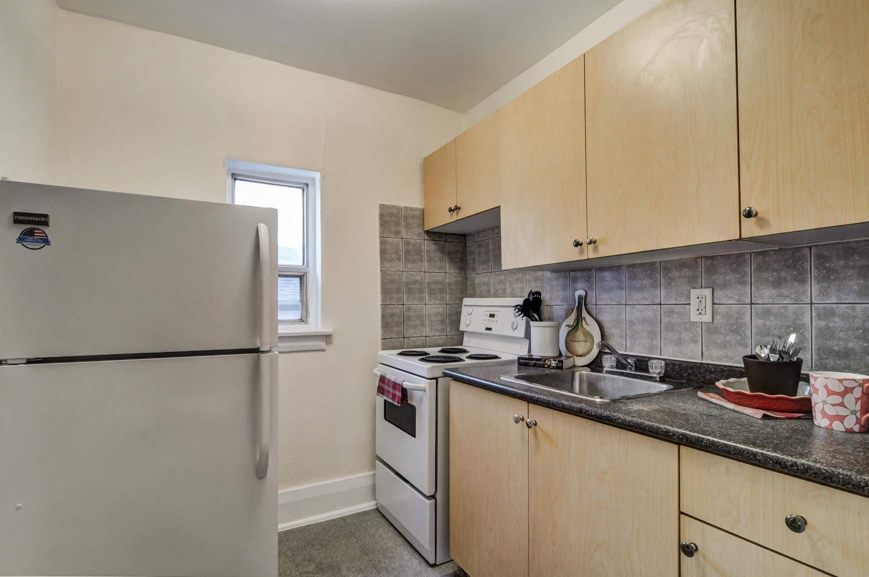 North44 Property Management — Bachelor + Den - Photo 16