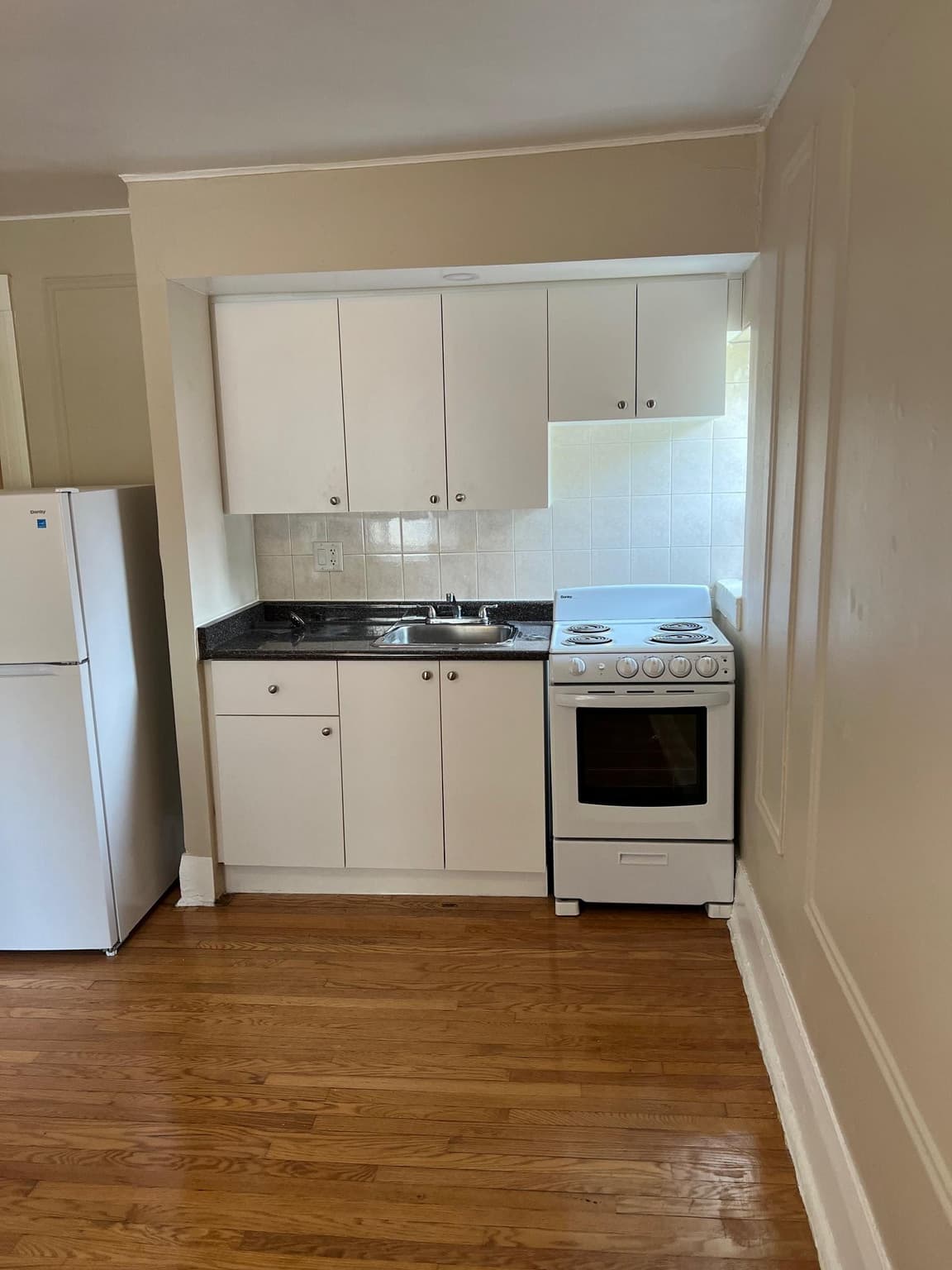 North44 Property Management — Bachelor + Den - Photo 31