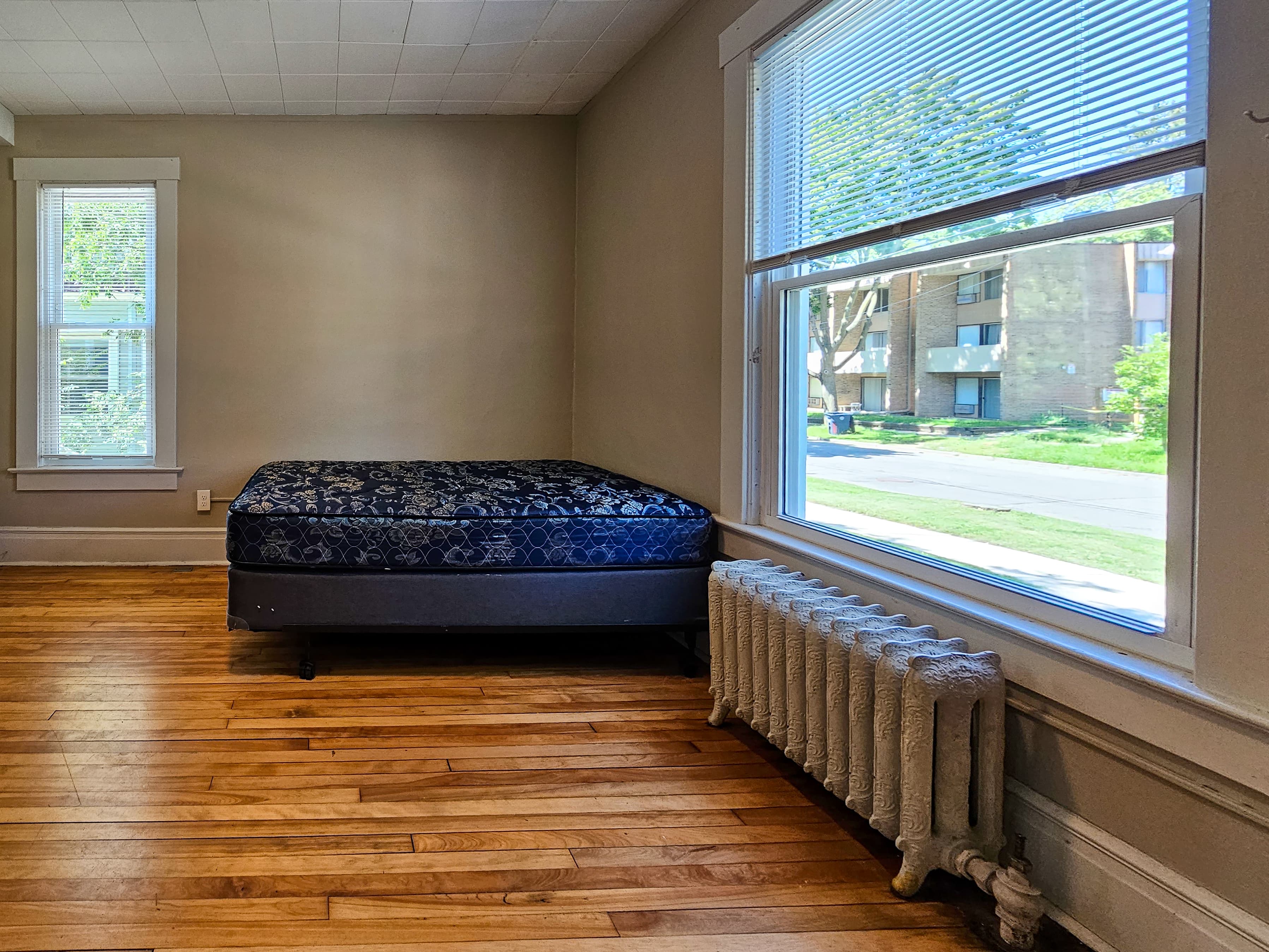 Investor’s Property Management — 5.5 Bedroom(s) and 3 Bathroom(s) - Photo 6