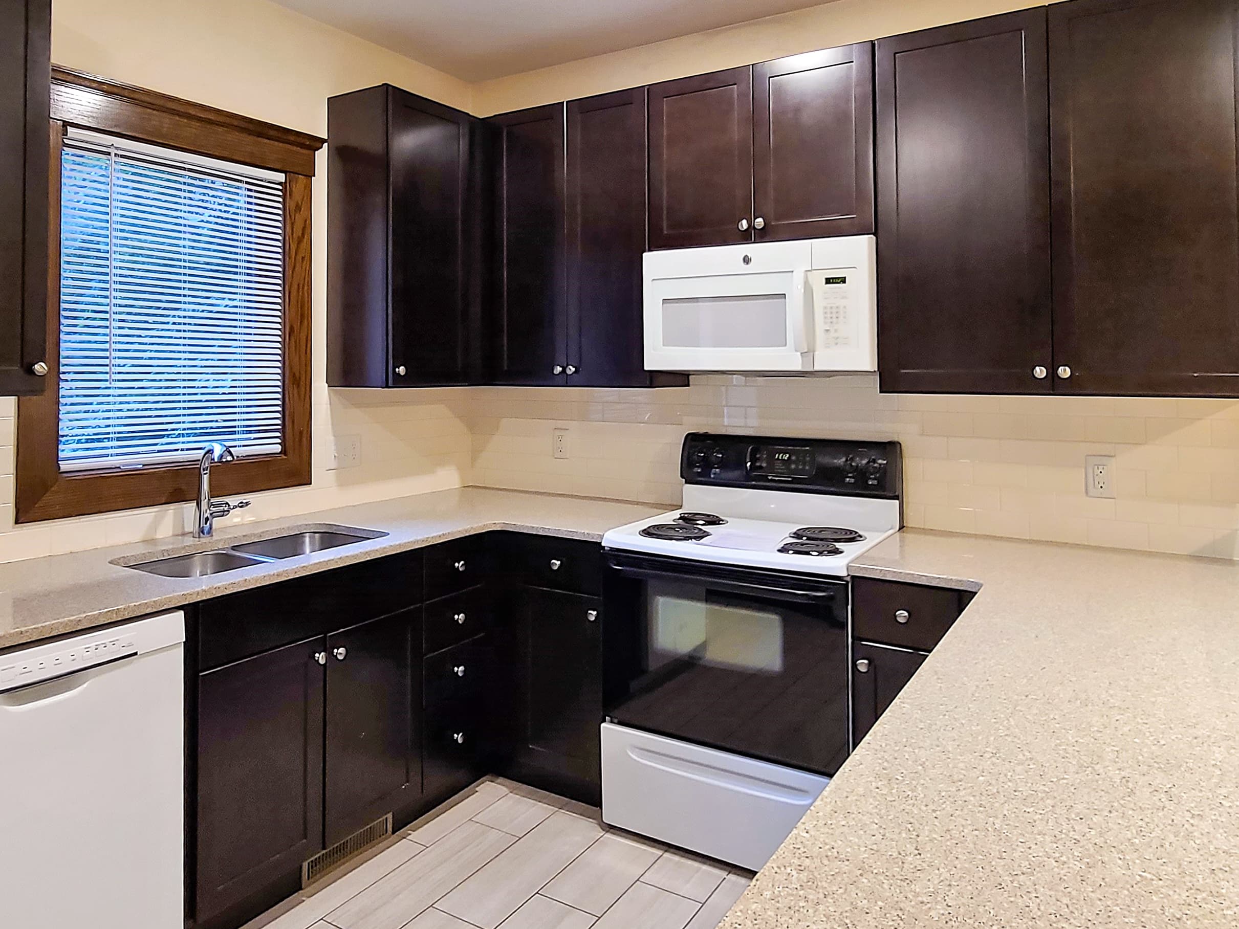 Investor’s Property Management - Photo 9