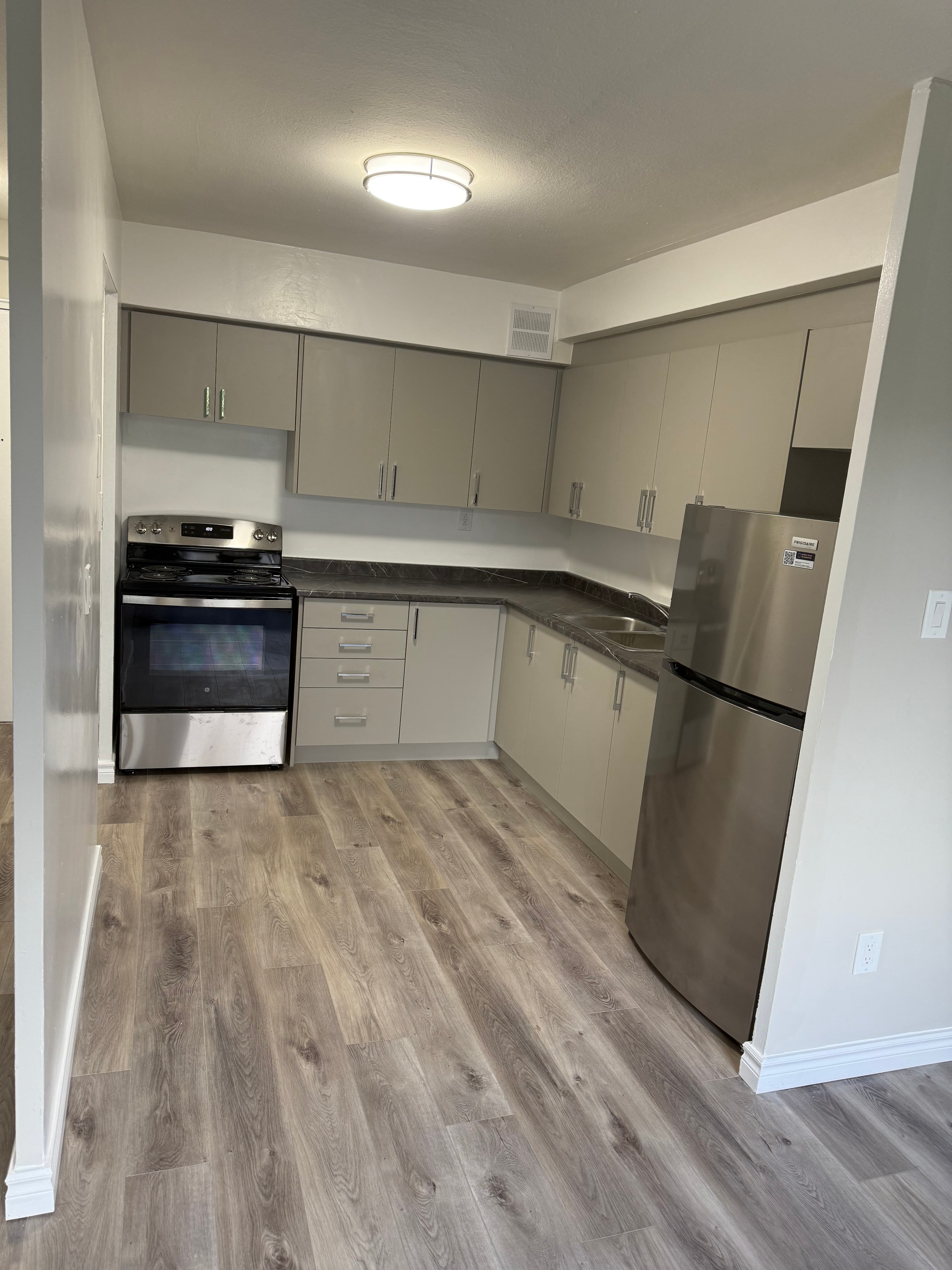 Gowan PM — 2 Bedroom - Photo 2