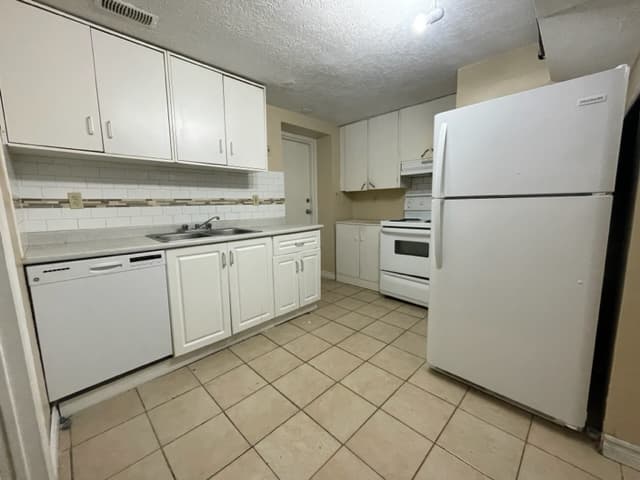 K-W Property Management - Photo 7