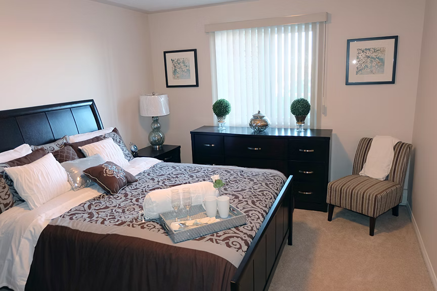 Strategic Group — 1 Bedroom - Photo 6