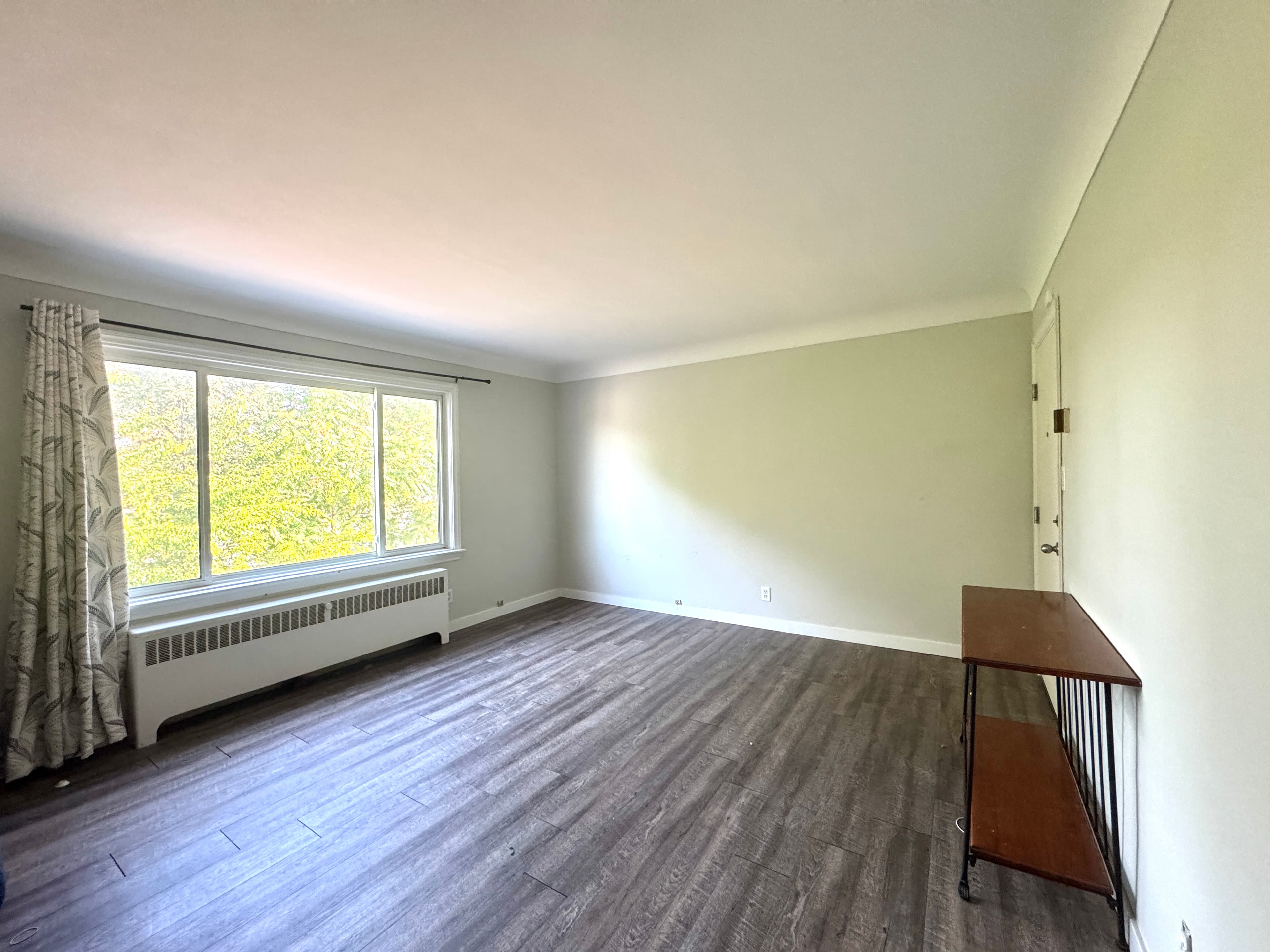 Whitehall Apartments — 6 - Photo 2