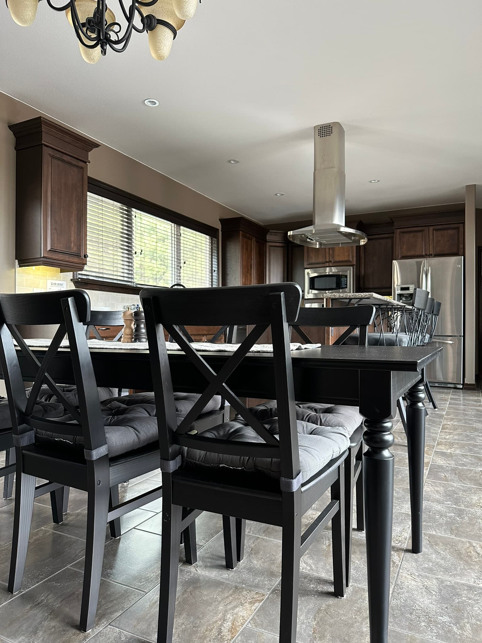 PropertyGuys.com — 4 Bedroom(s) and 2.5 Bathroom(s) - Photo 24