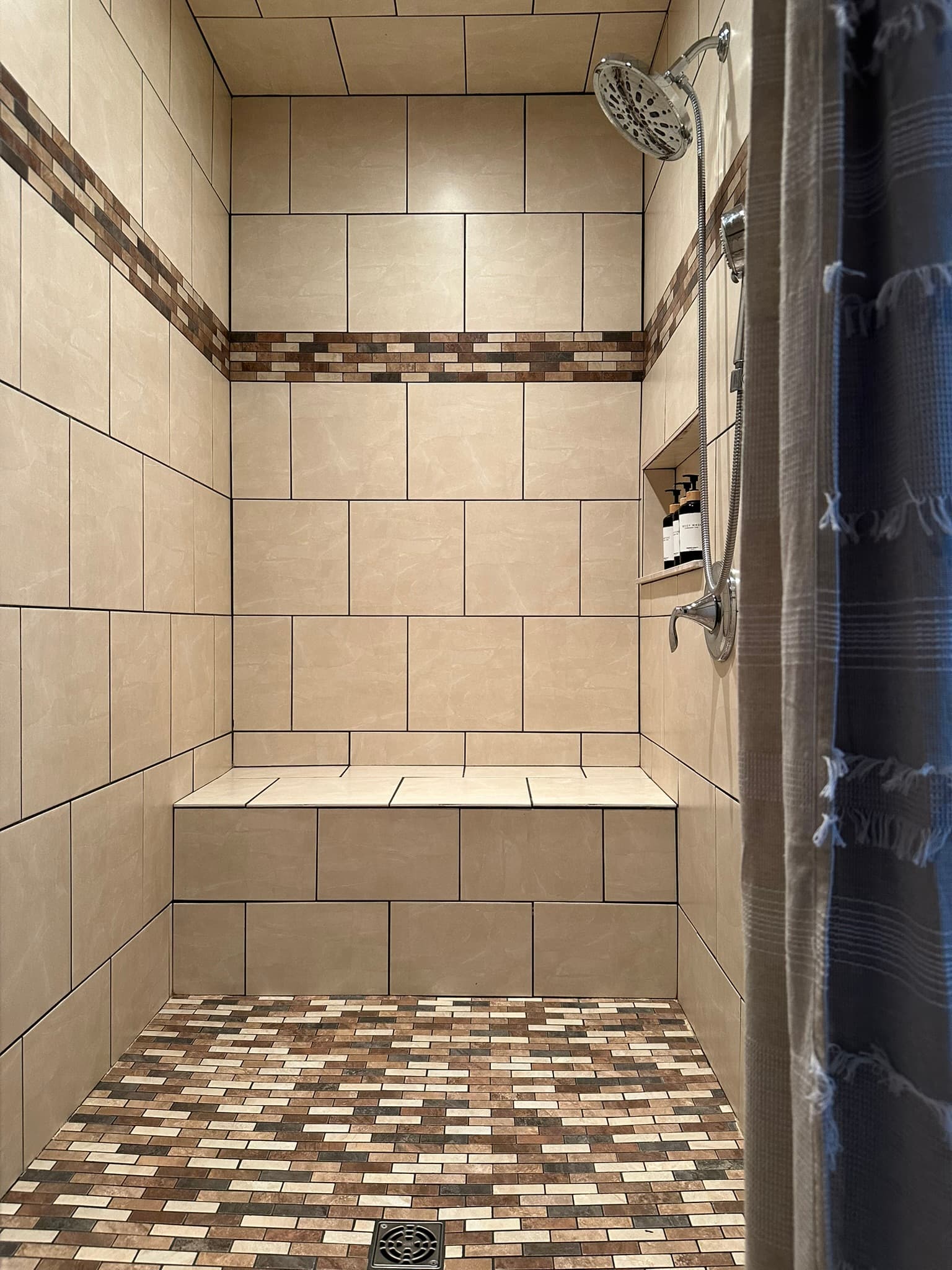 PropertyGuys.com — 4 Bedroom(s) and 2.5 Bathroom(s) - Photo 26