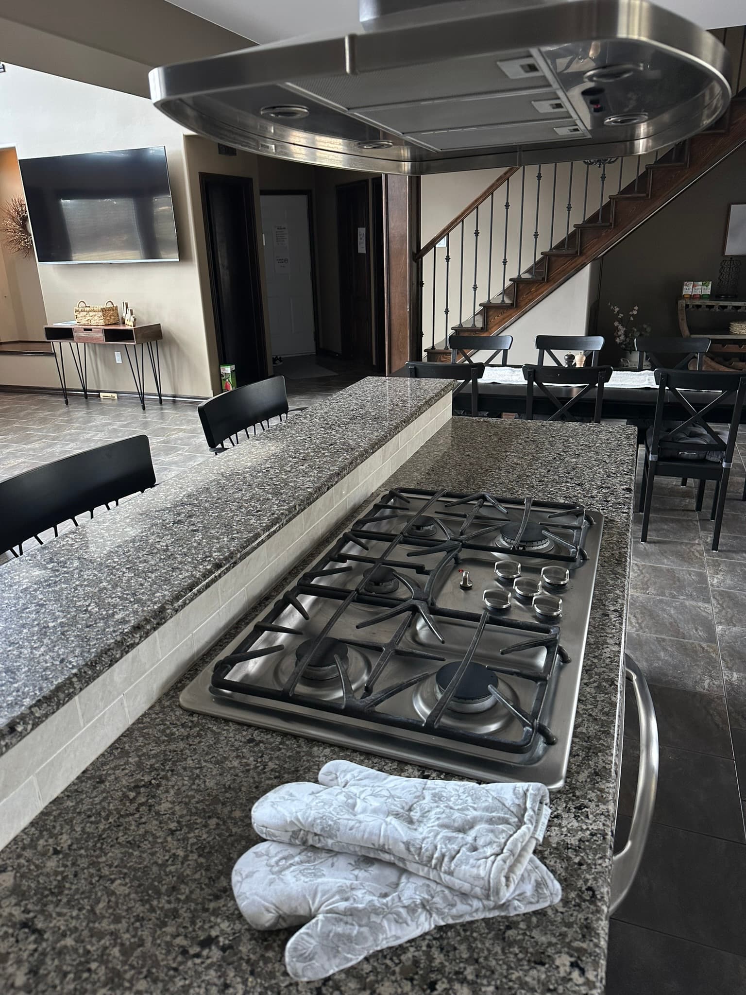 PropertyGuys.com — 4 Bedroom(s) and 2.5 Bathroom(s) - Photo 28