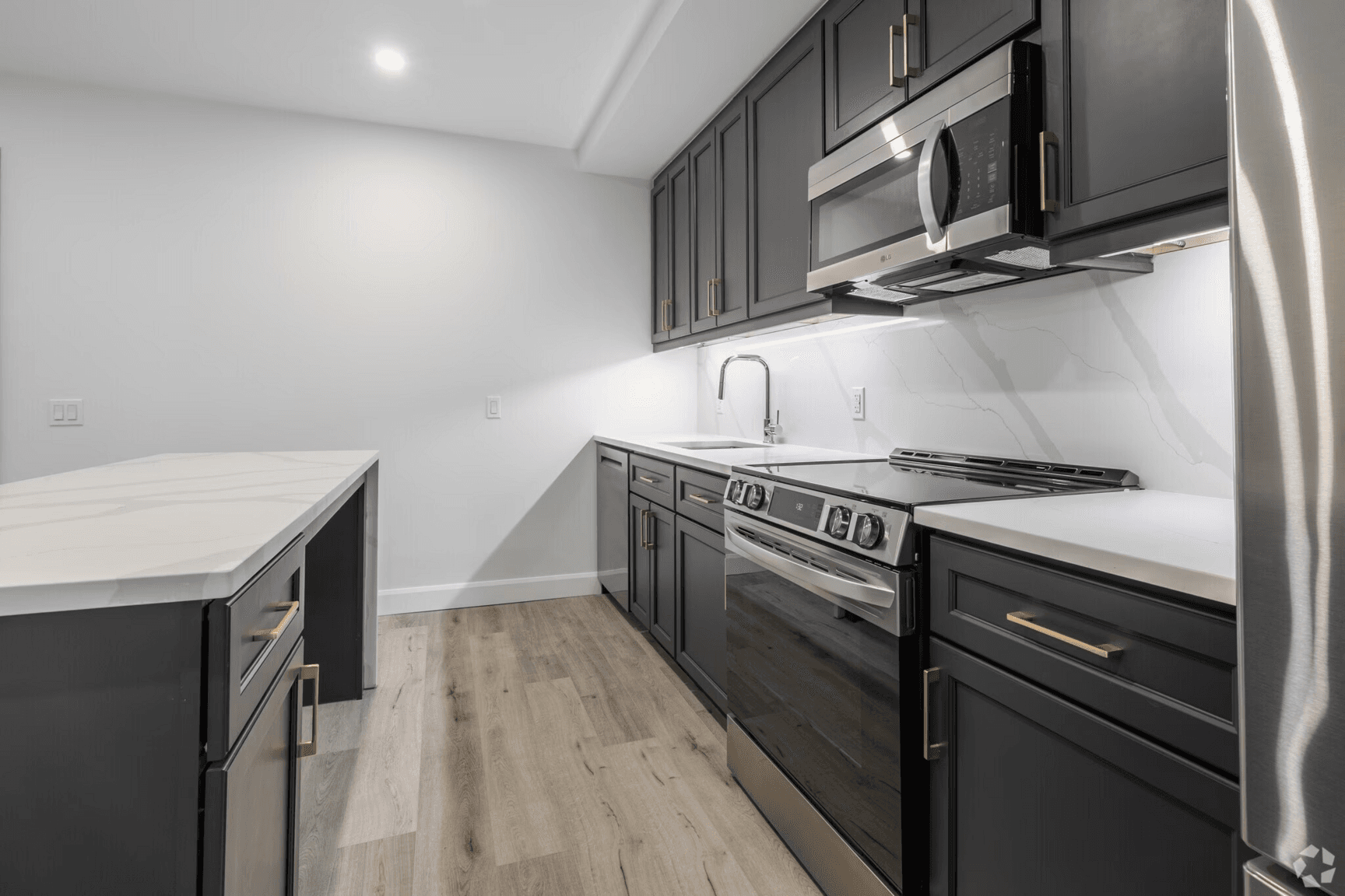 Bayview Group — 1 - Photo 12