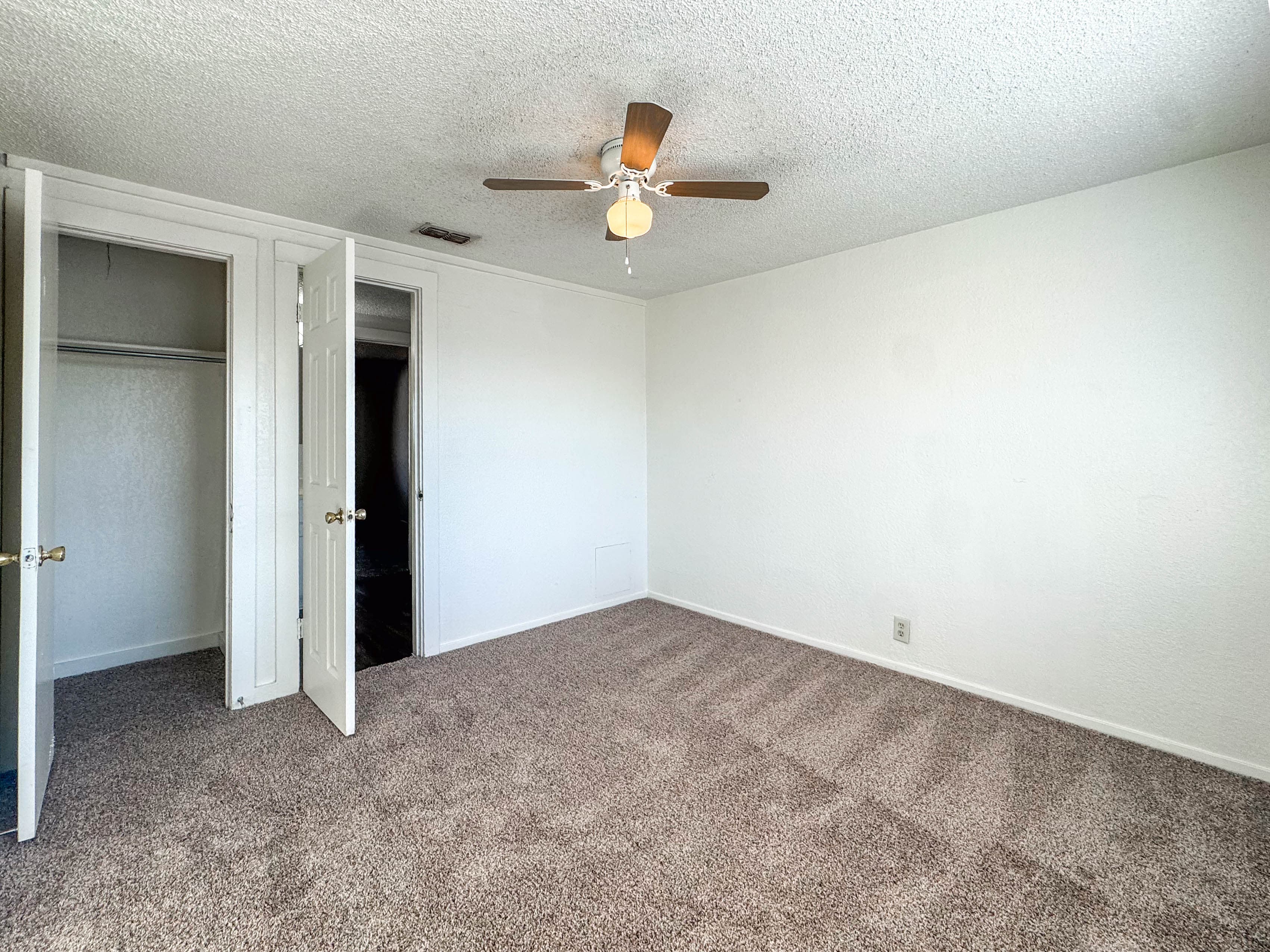 Scott Brown Properties — Elm Place Apartments - Photo 18