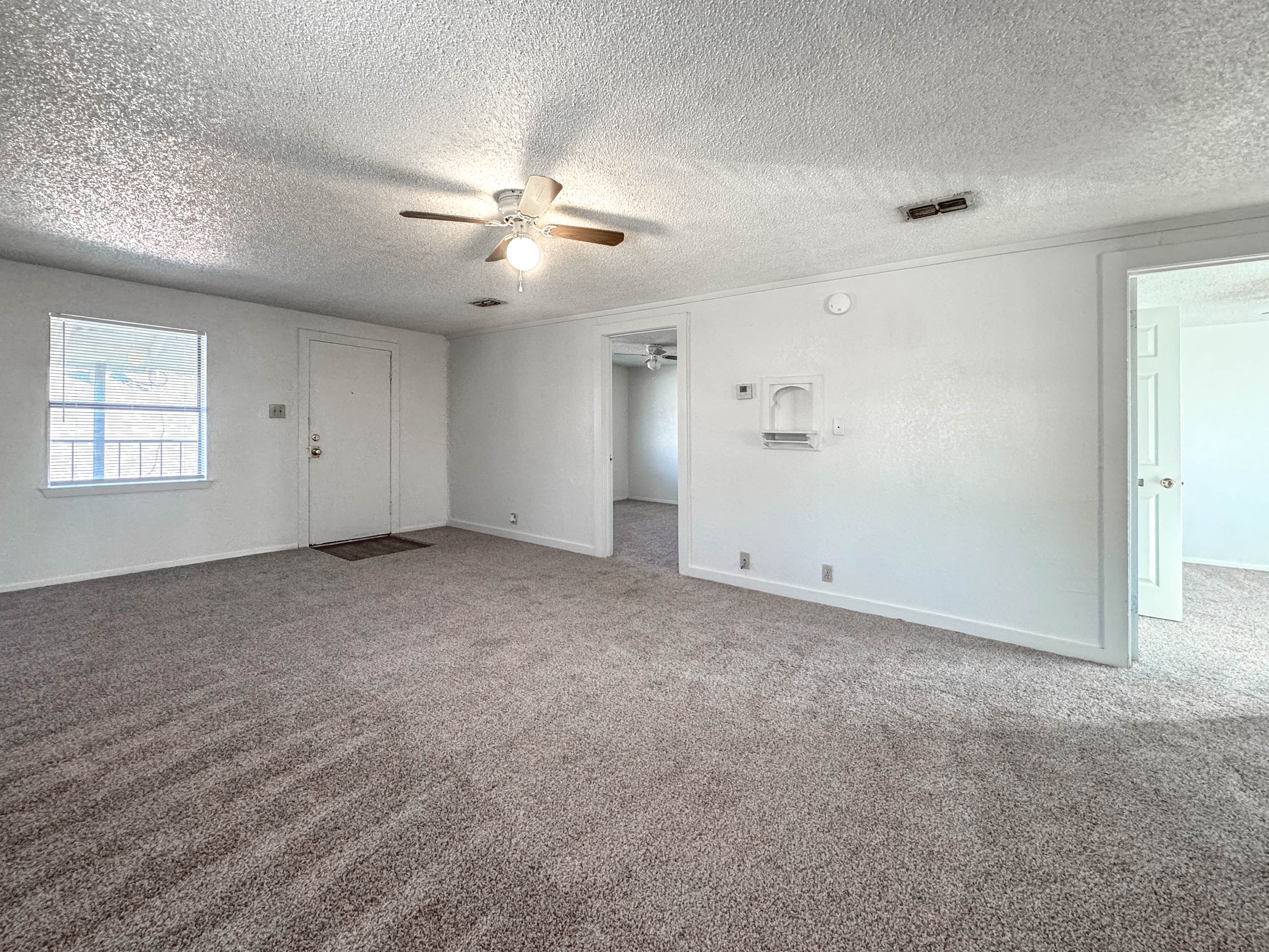 Scott Brown Properties — Elm Place Apartments - Photo 2