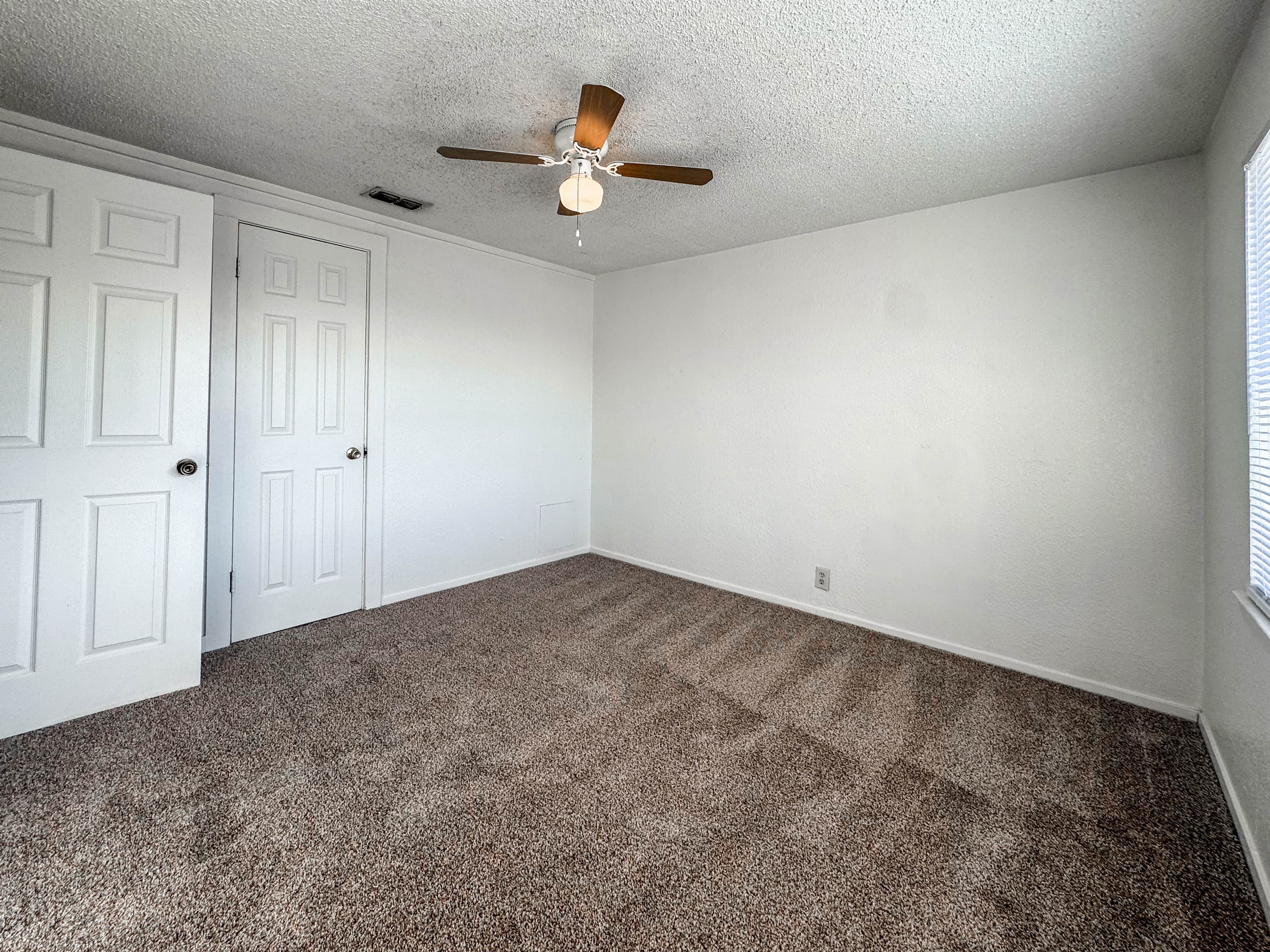 Scott Brown Properties — Elm Place Apartments - Photo 19