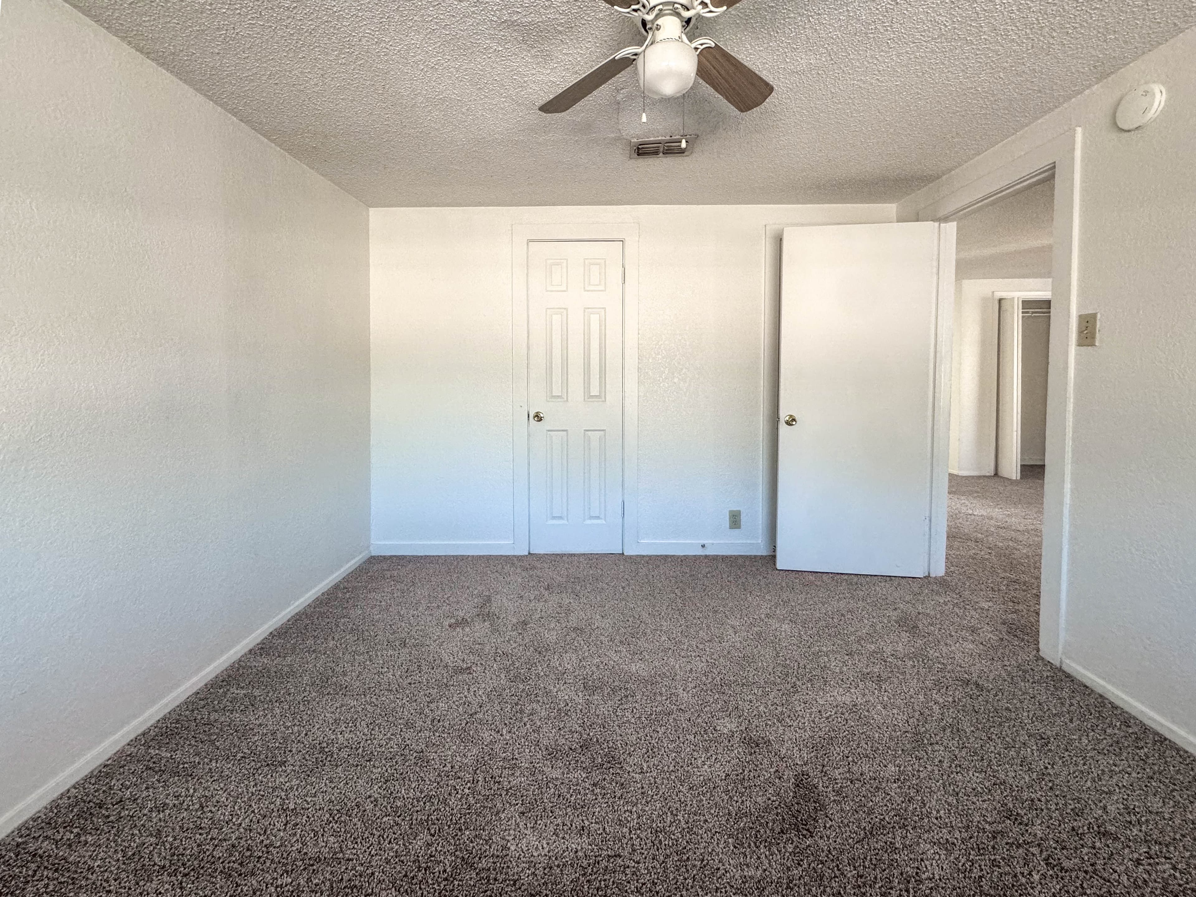 Scott Brown Properties — Elm Place Apartments - Photo 8