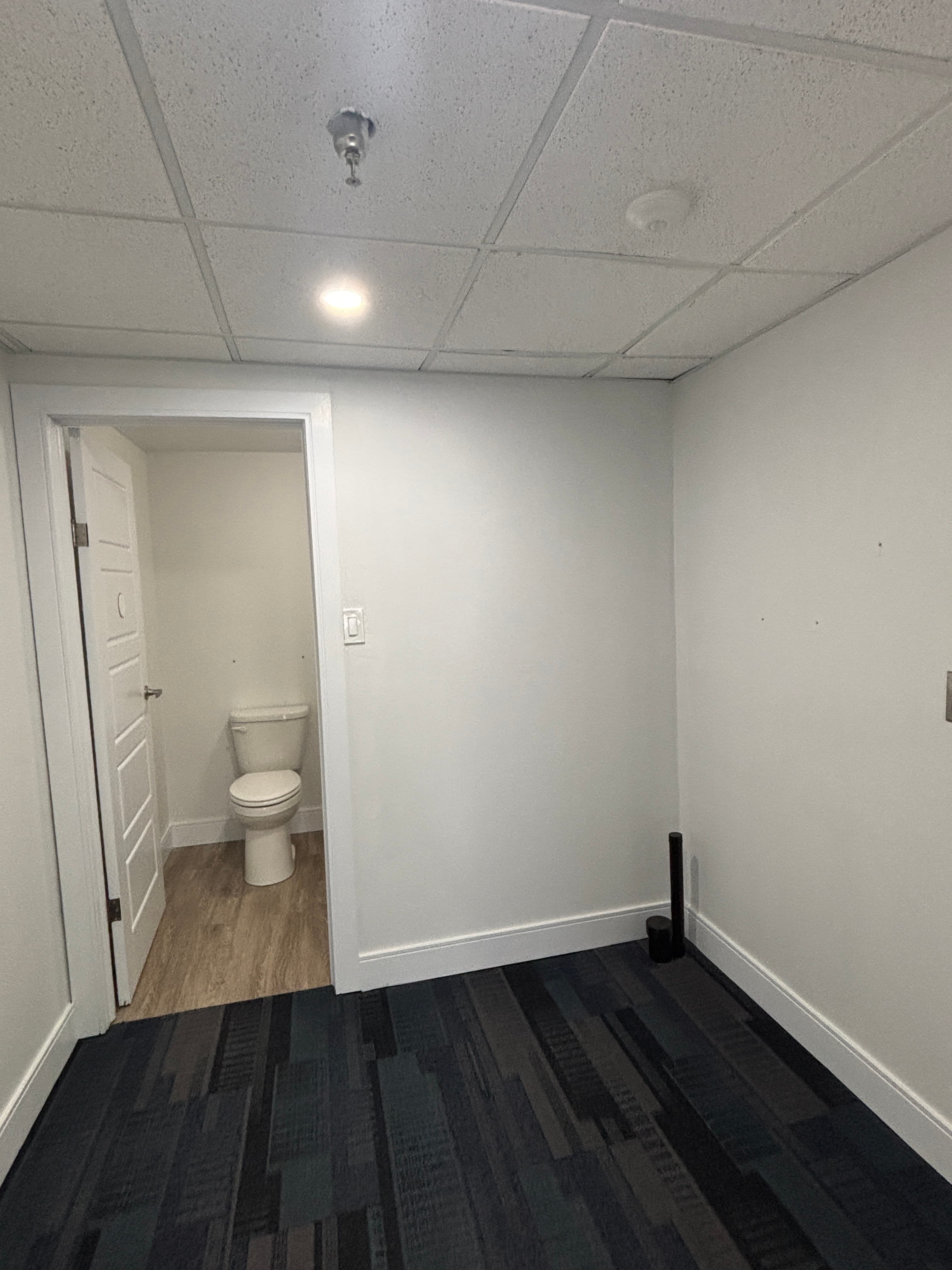 Whitehall Apartments — 2 - Photo 7