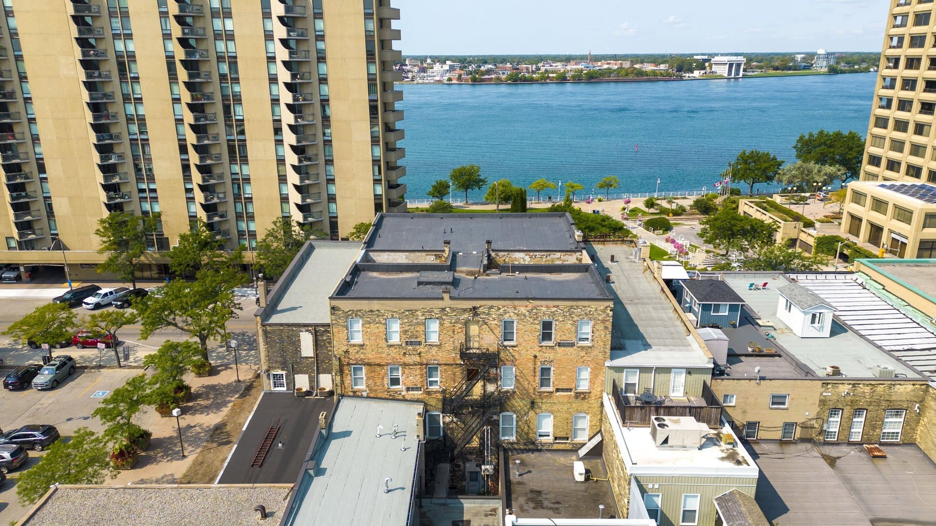 Whitehall Apartments — 2 - Photo 11