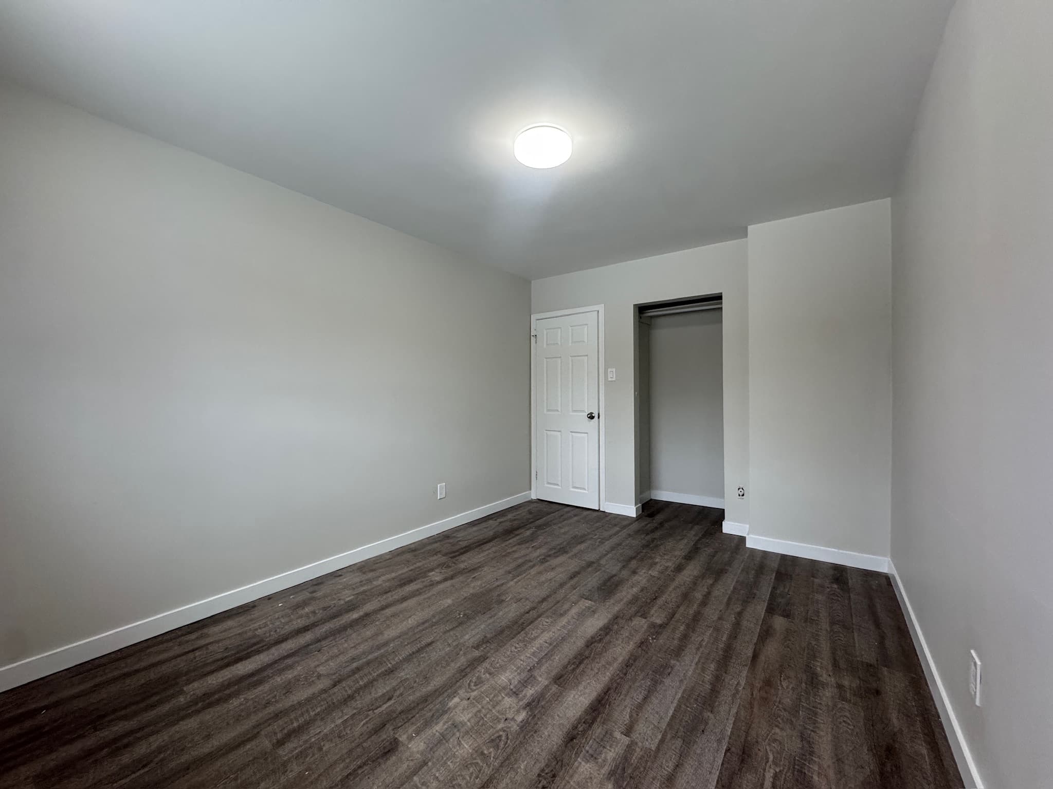 Whitehall Apartments — 13 - Photo 11