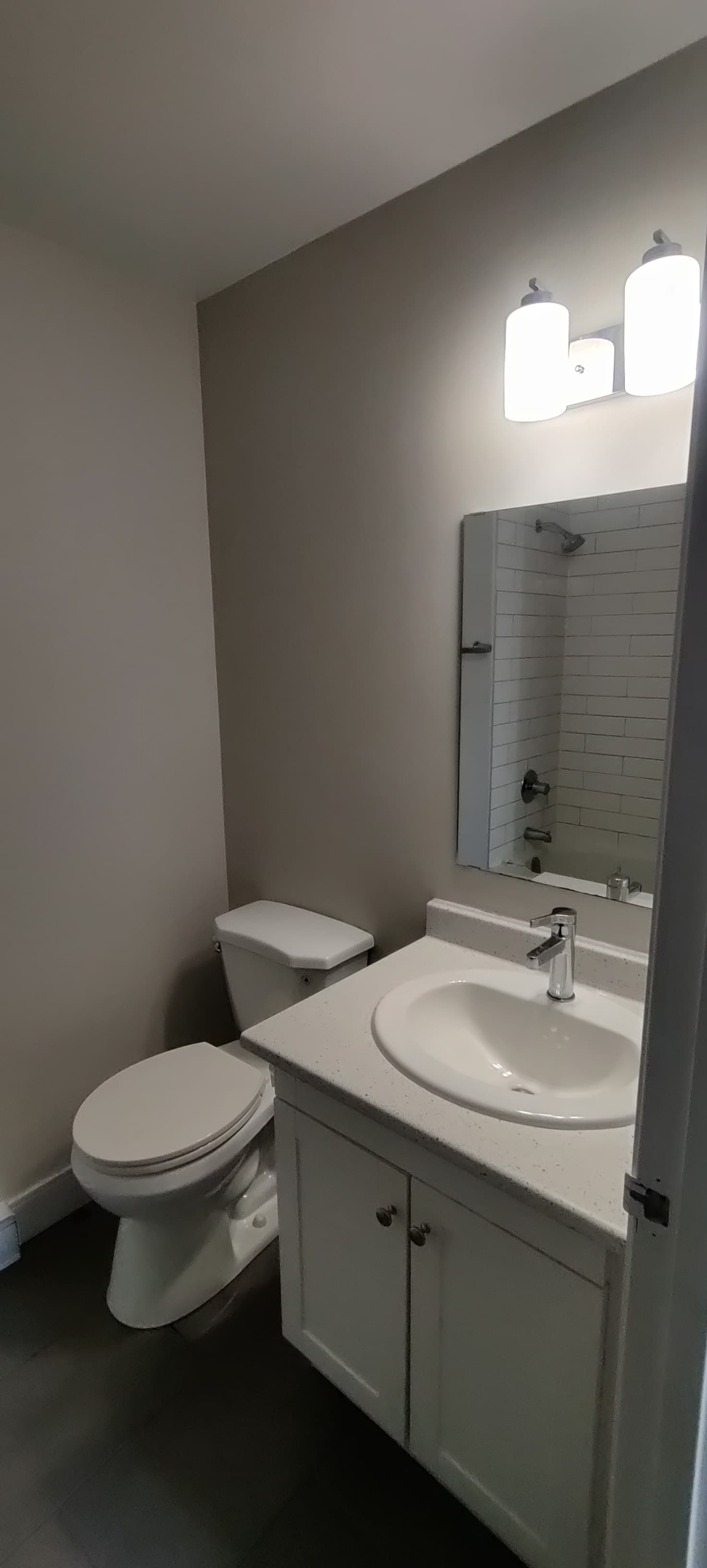 Whitehall Apartments - Photo 11