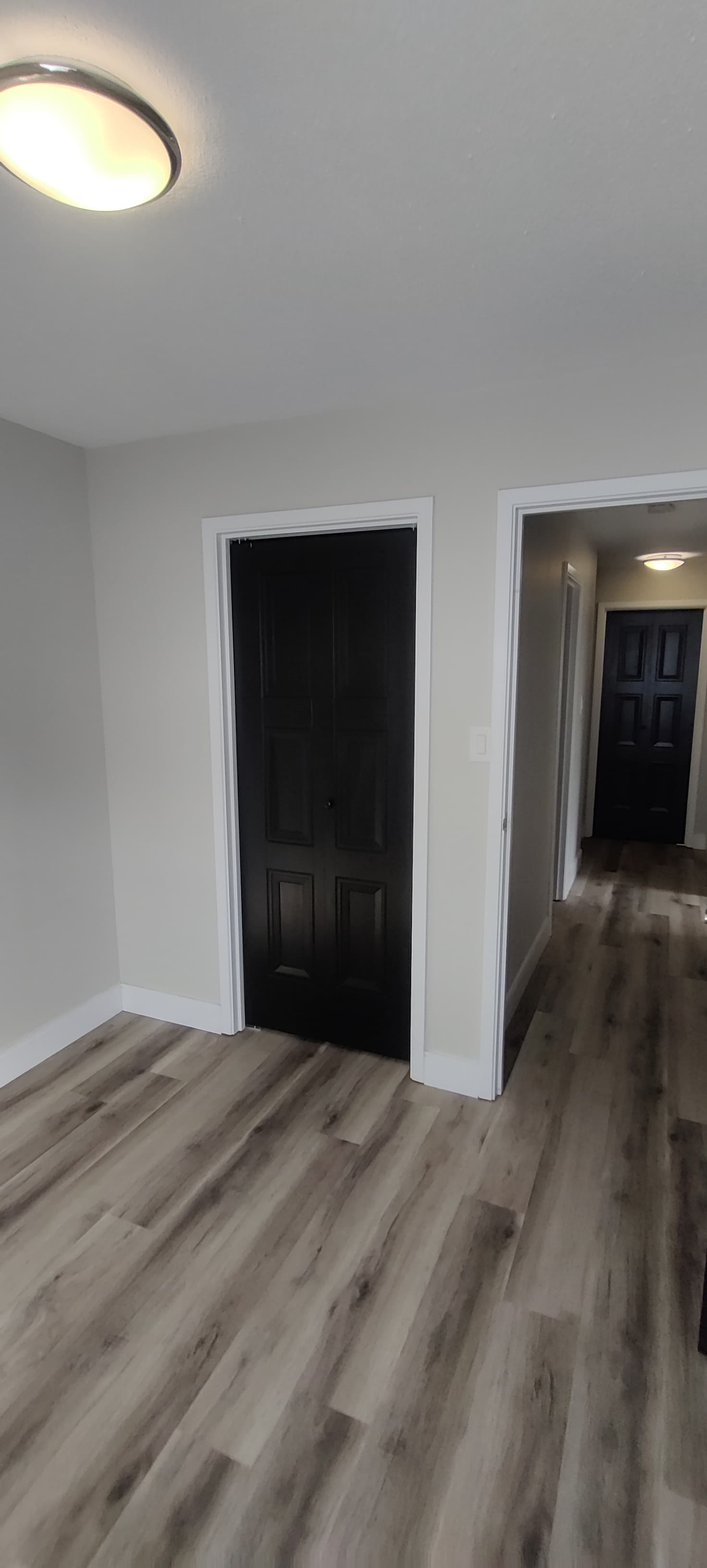 Whitehall Apartments - Photo 6