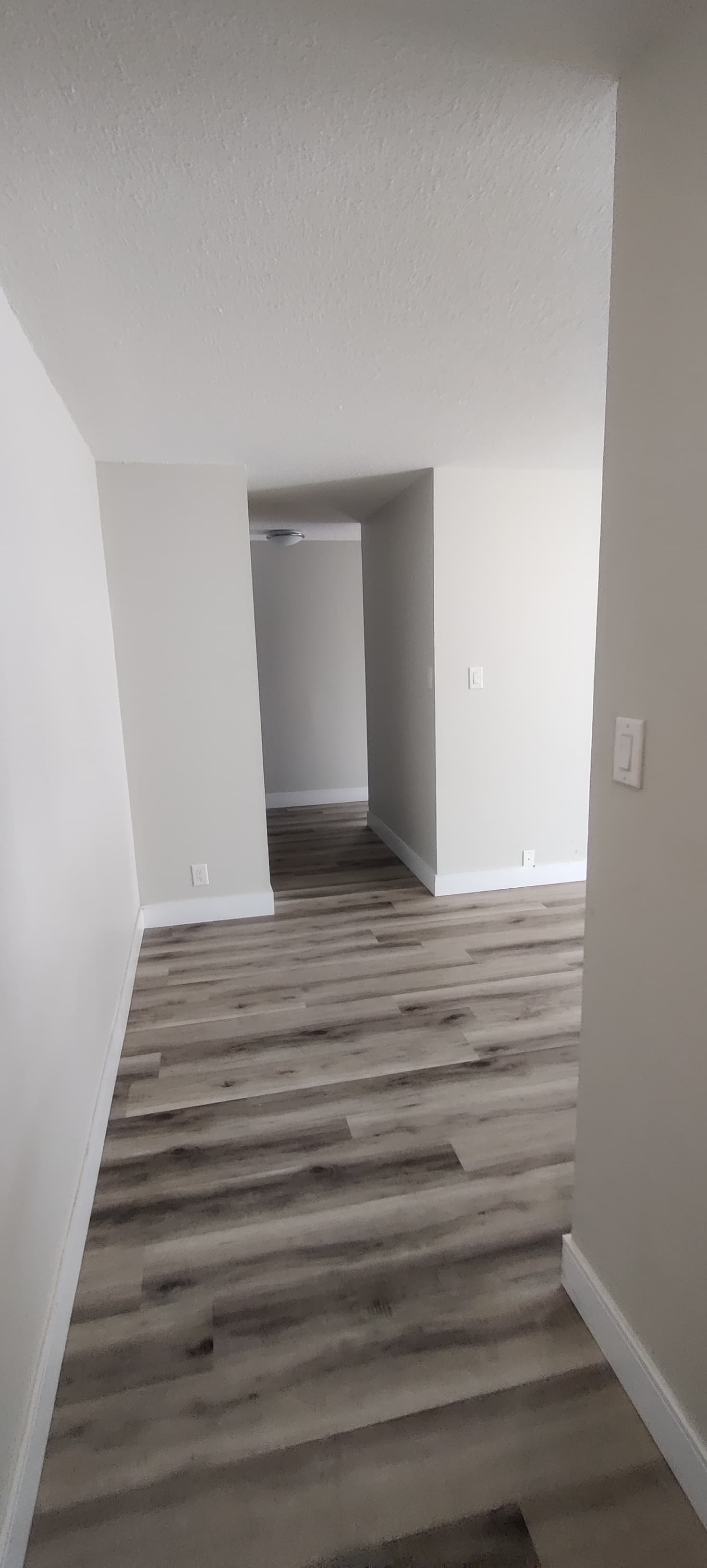 Whitehall Apartments - Photo 7