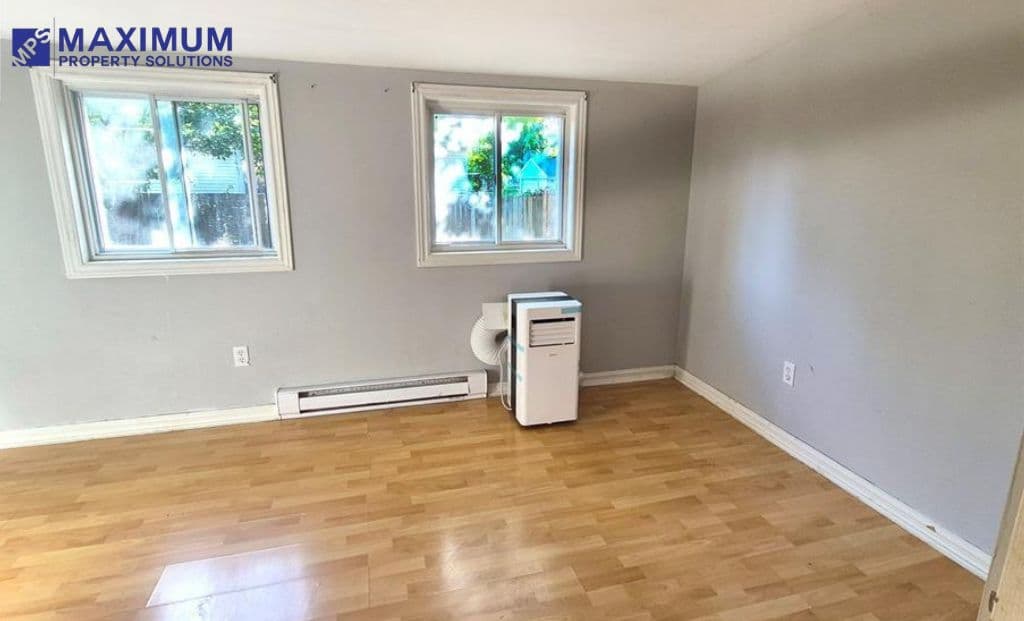 Maximum Property Solutions — 4 Bedroom(s) and 2 Bathroom(s) - Photo 8