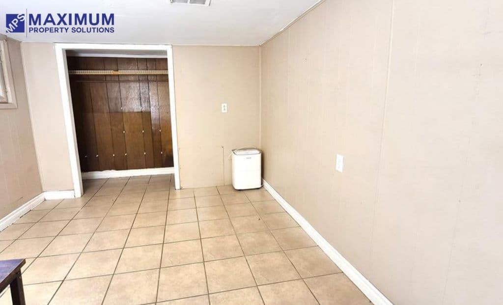 Maximum Property Solutions — 4 Bedroom(s) and 2 Bathroom(s) - Photo 12