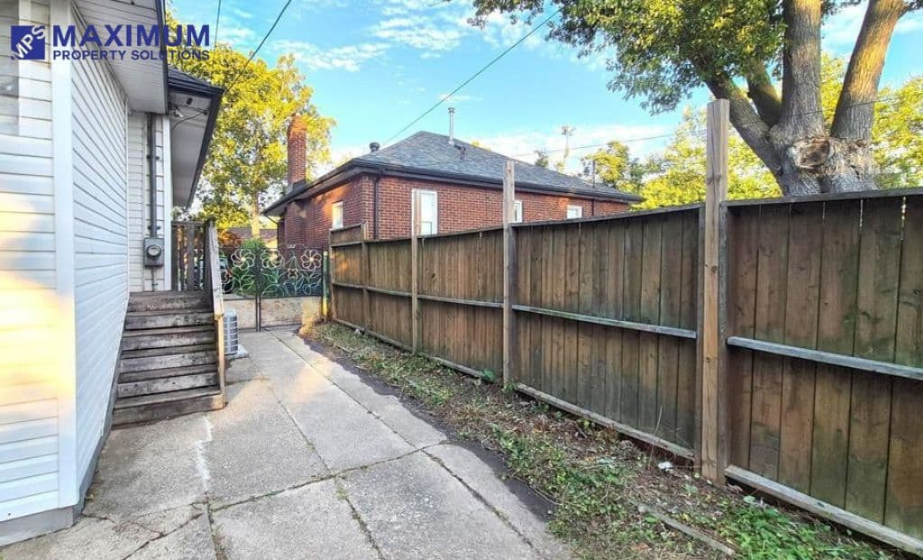 Maximum Property Solutions — 4 Bedroom(s) and 2 Bathroom(s) - Photo 13