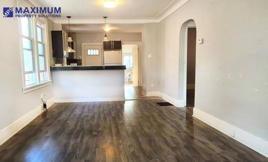 Maximum Property Solutions — 4 Bedroom(s) and 2 Bathroom(s) - Photo 3