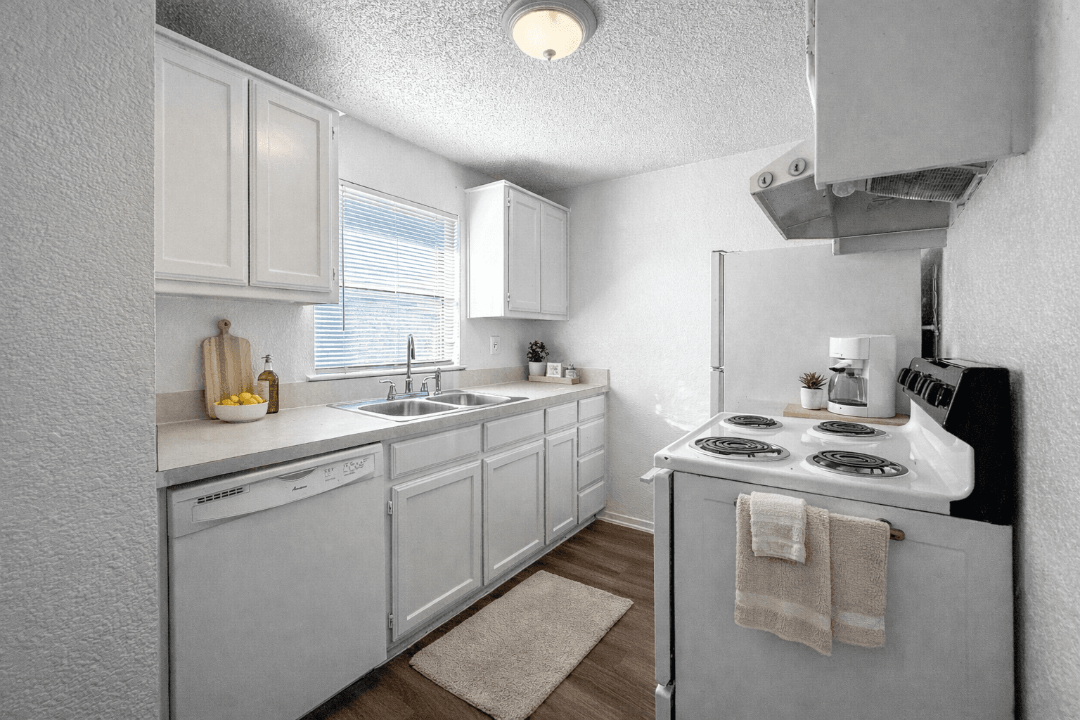 Scott Brown Properties — Elm Place Apartments - Photo 22