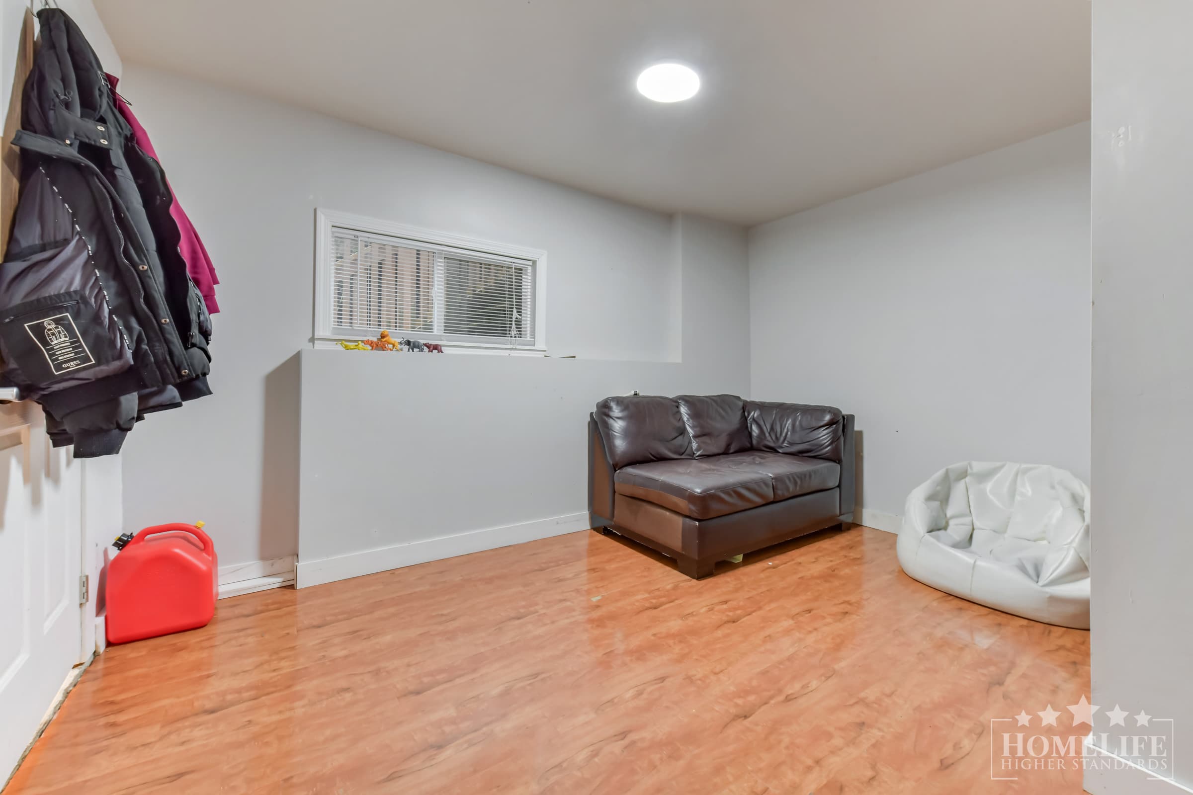 7437 Garfield Dr - Upper House & Basement - Photo 9