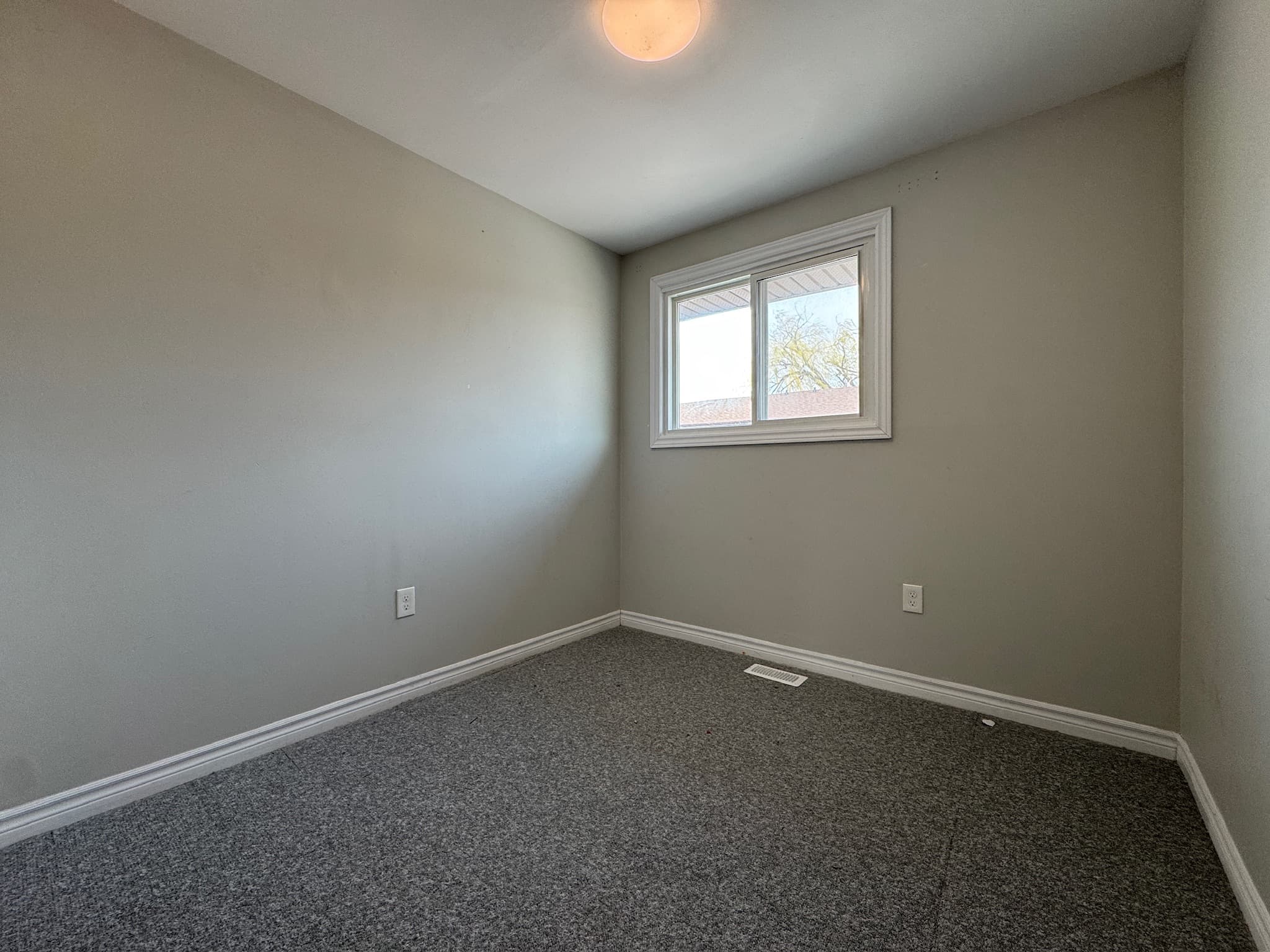 Whitehall Apartments — 14 - Photo 13